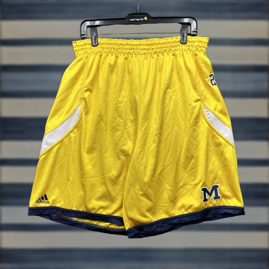 Adidas VINTAGE adidas Michigan Wolverines Shorts Mens XL Yellow Jersey Lounge Team Issued Basketball Pockets Logo Embroidered Size US 36 / EU 52 - 1 Thumbnail
