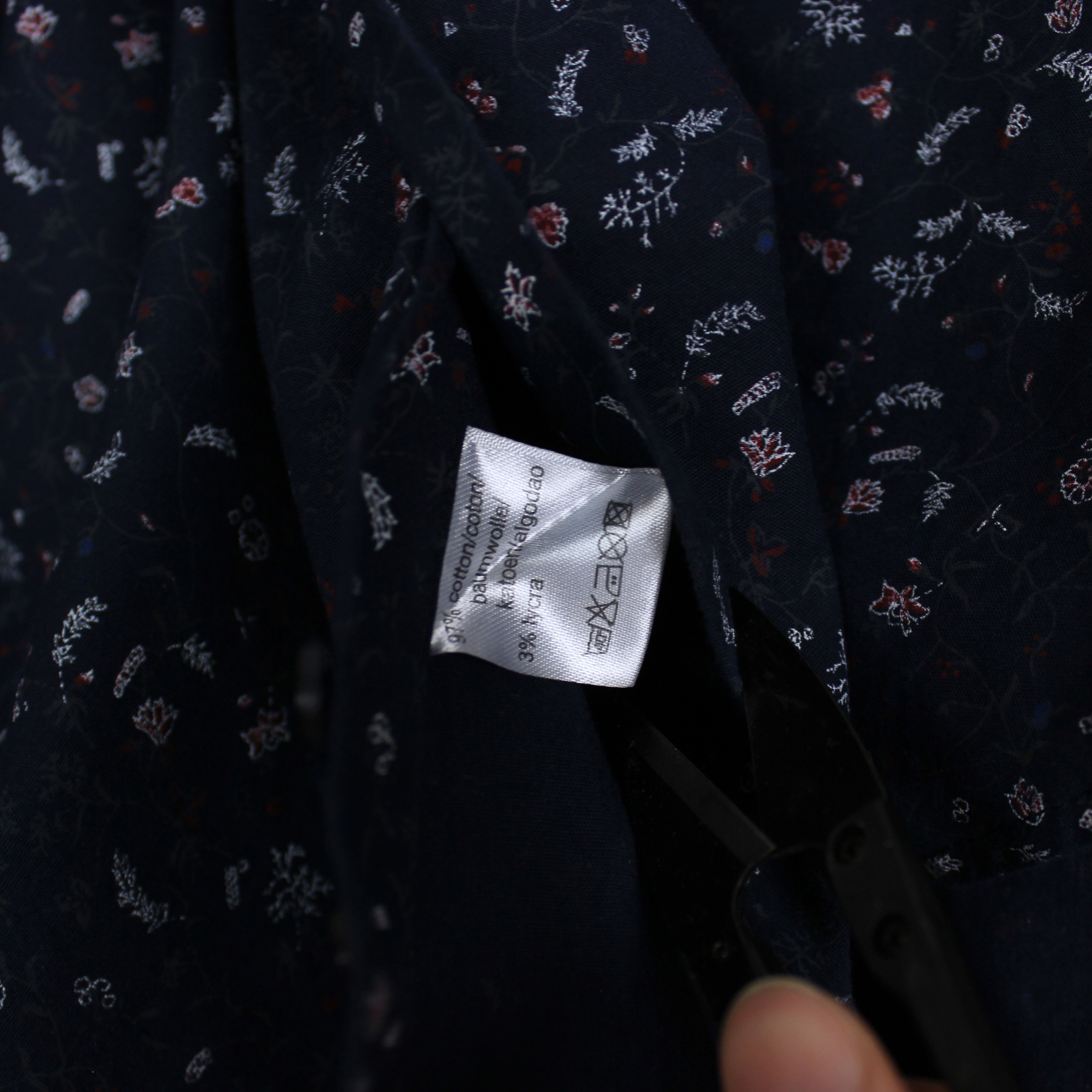 Etro Etro shirt button ups L XL navy blue multi flowers Size US L / EU 52-54 / 3 - 9 Thumbnail