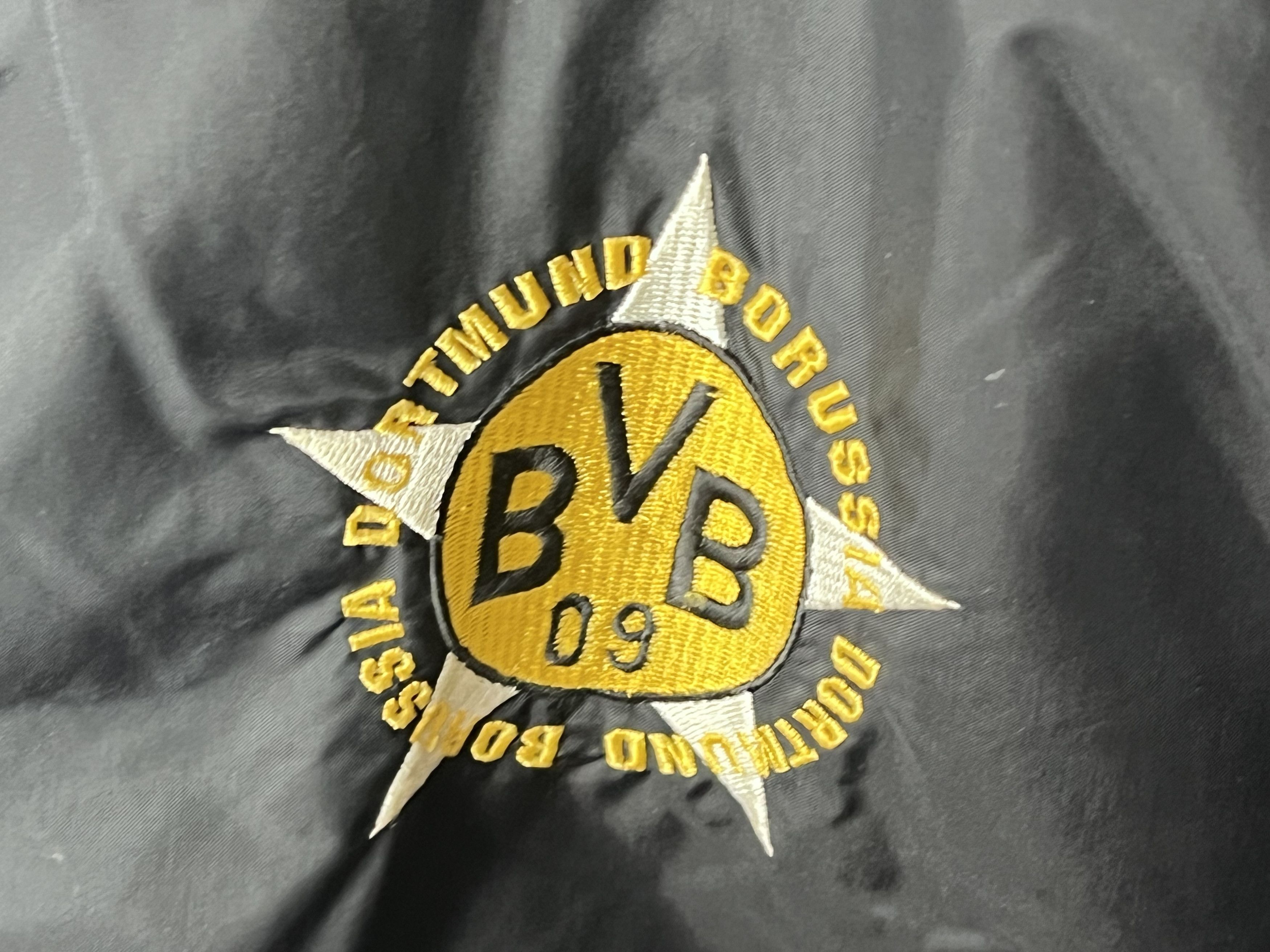 Adidas BORUSSIA DORTMUND 1994-95 NIKE PREMIER RAIN JACKET FOOTBALL Size US M / EU 48-50 / 2 - 4 Thumbnail