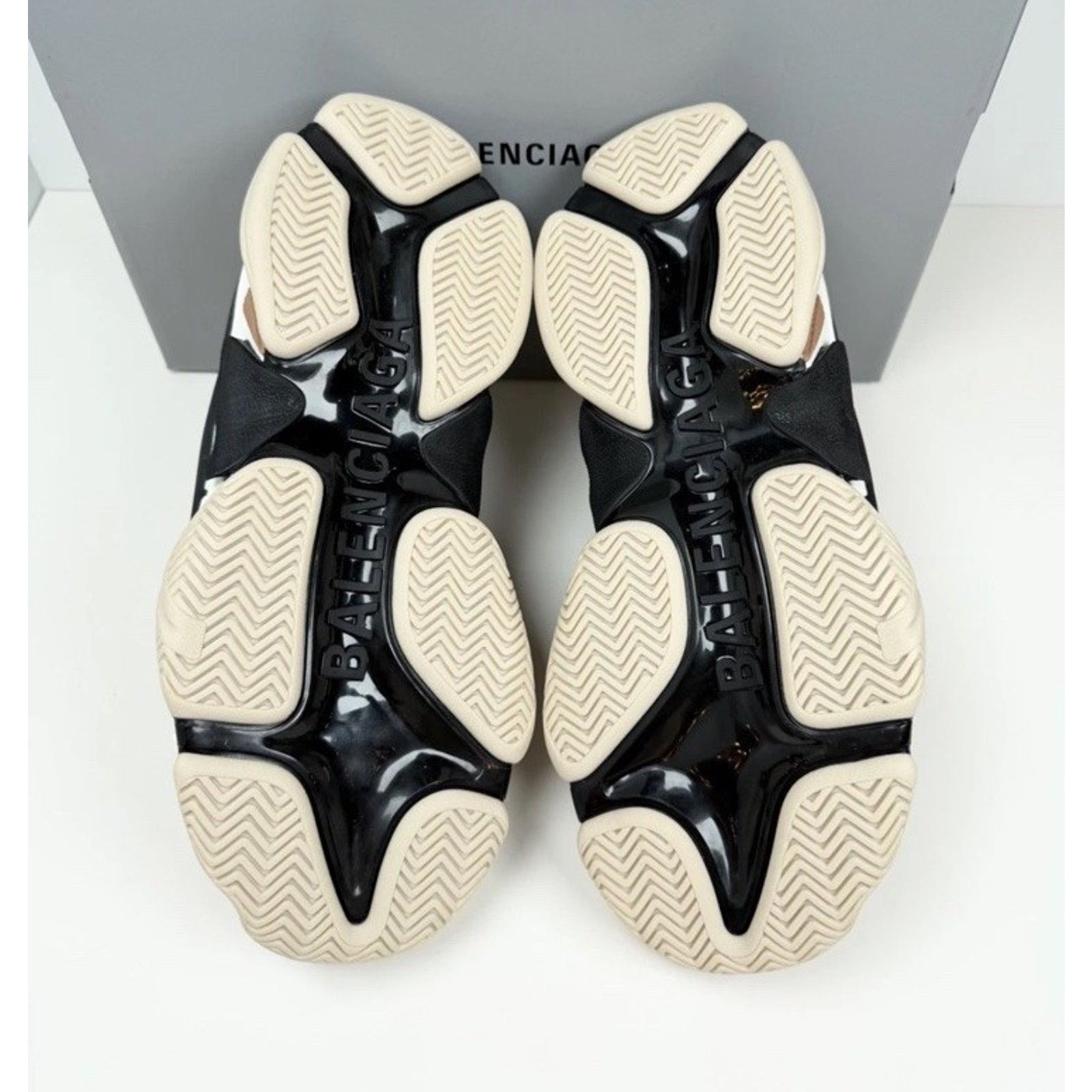 Balenciaga Size 46EU/13US- Balenciaga Triple S Beige NEW Size US 13 / EU 46 - 7 Thumbnail