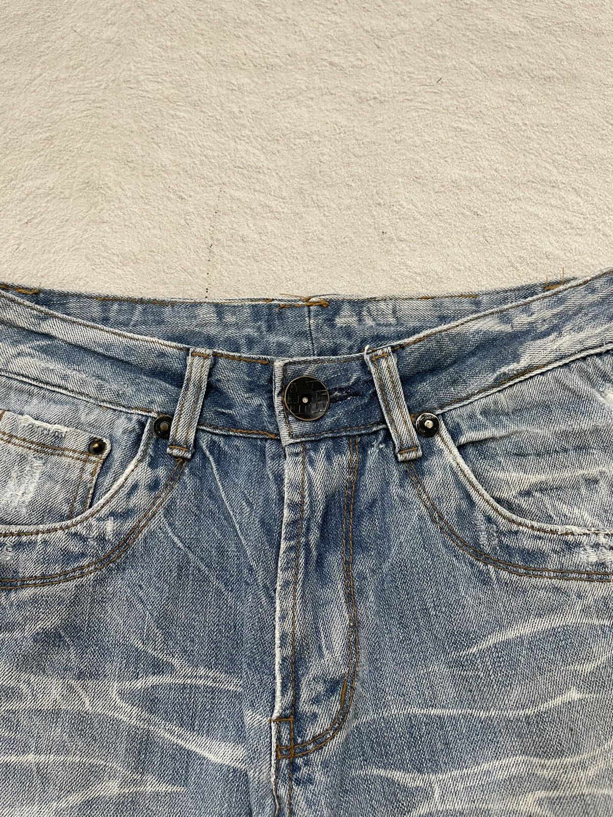 Japanese Brand 2000s Diesel Heavy Distressed Washed Ripped Jeans Y2K Japan Size US 28 / EU 44 - 6 Thumbnail