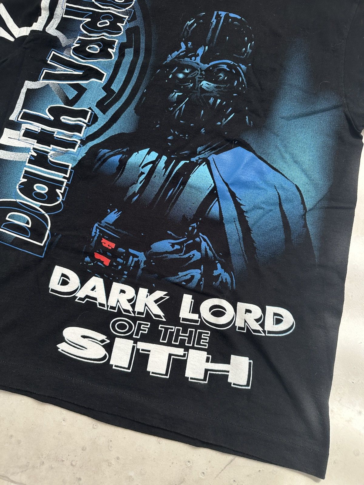 Star Wars × Vintage Vintage AOP 1997 Star Wars Darth Vader Dark Lord of the Sith Size US M / EU 48-50 / 2 - 4 Thumbnail