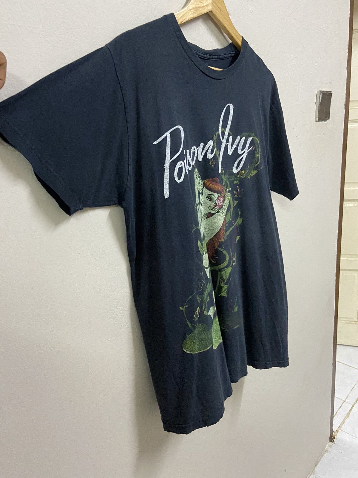 DC Comics DC comics poison ivy graphic tee Size US L / EU 52-54 / 3 - 6 Thumbnail