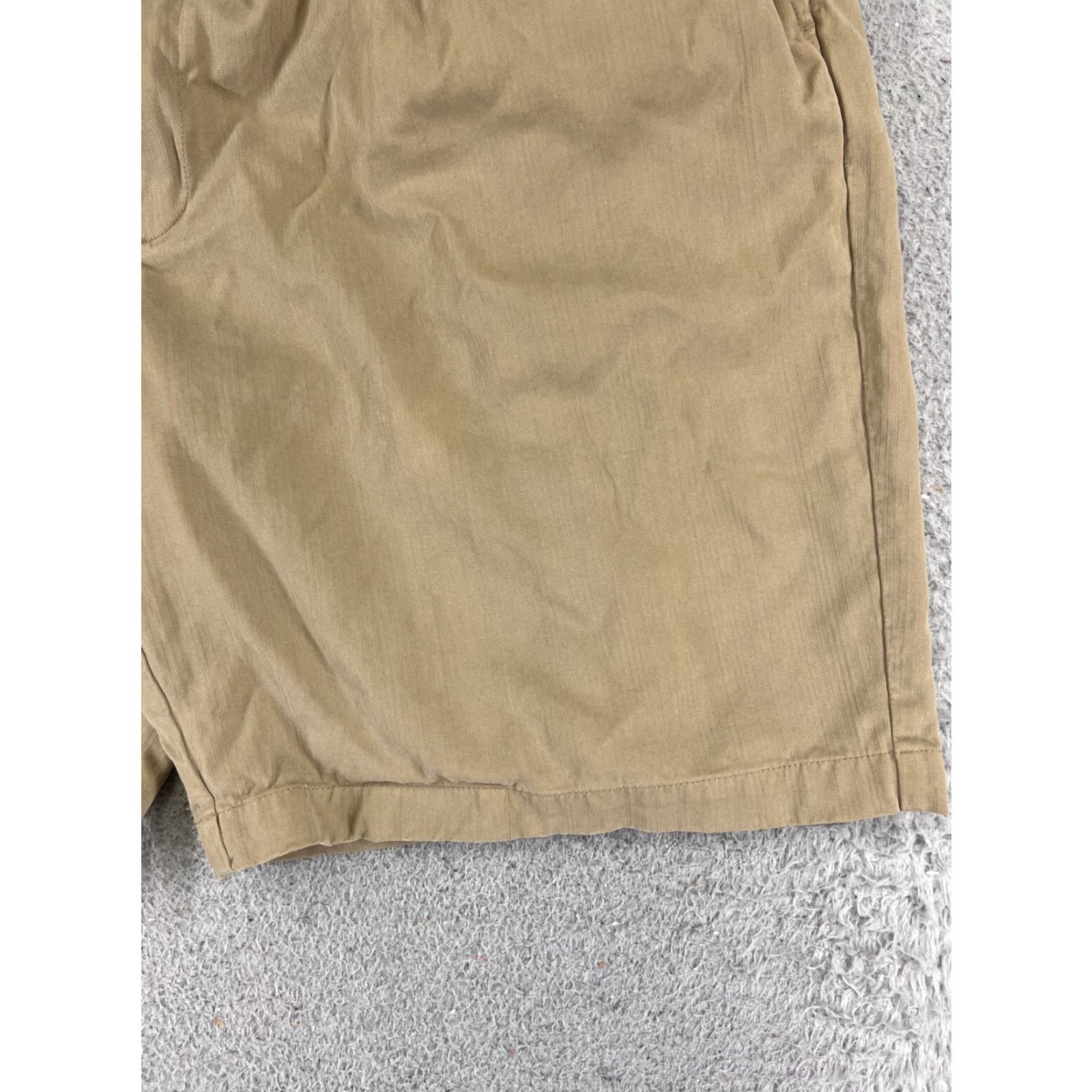 Tommy Bahama Tommy Bahama Shorts Men Bermuda Beige Silk 40x9 Pleated Herringbone Casual Beach "Mens" Size US 40 / EU 56 - 2 Thumbnail