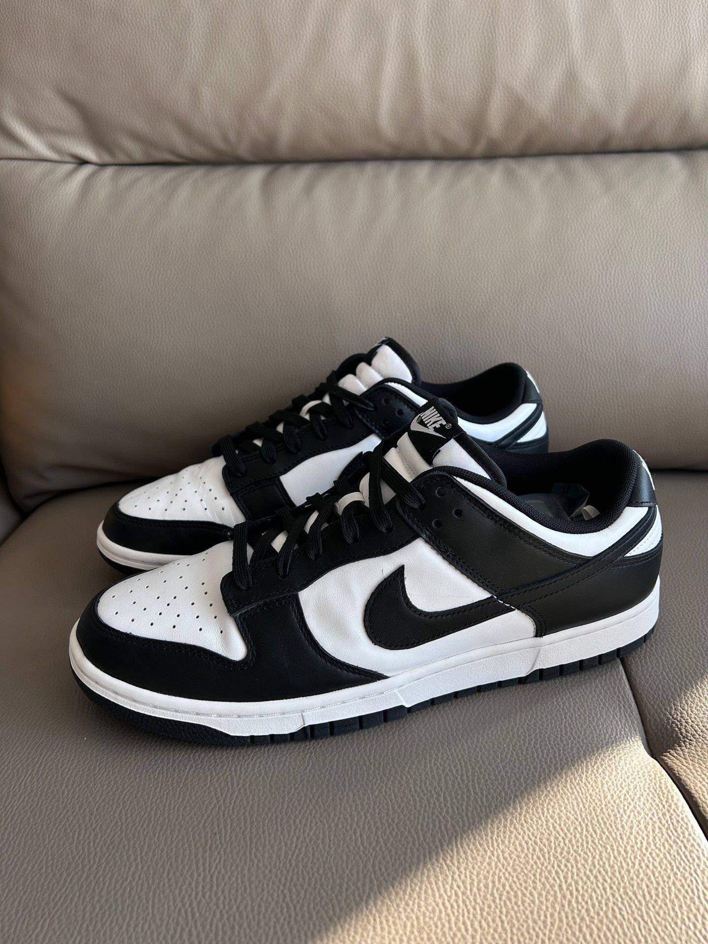 Nike Nike Black Lowtop Sneakers 45 Men Size US 11.5 / EU 44-45 - 1 Thumbnail