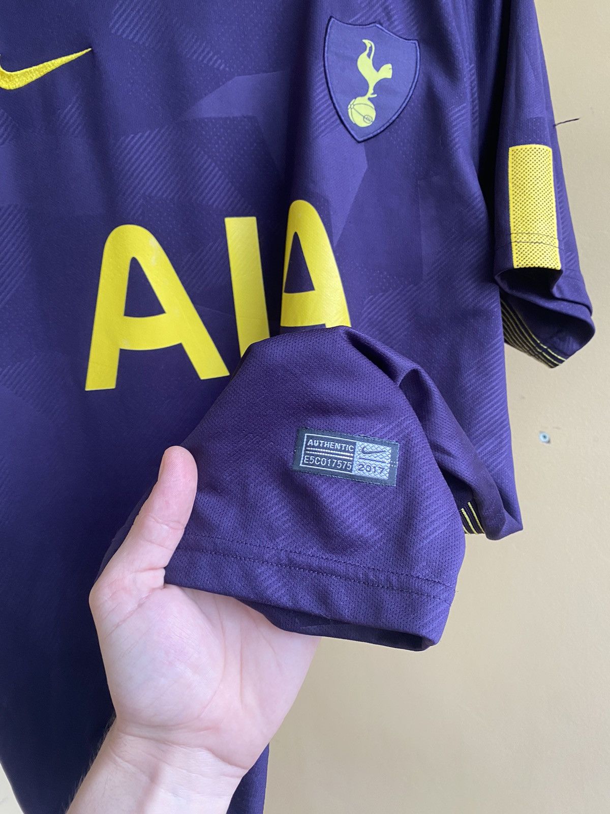Nike Nike Tottenham Hotspur 2017-2018 Third jersey Size US XL / EU 56 / 4 - 5 Thumbnail