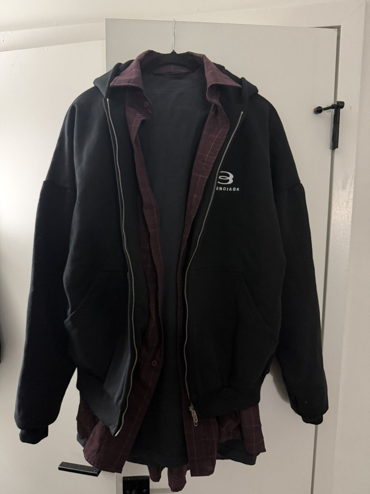 Balenciaga Balenciaga Hoodie Size US S / EU 44-46 / 1 - 2 Thumbnail