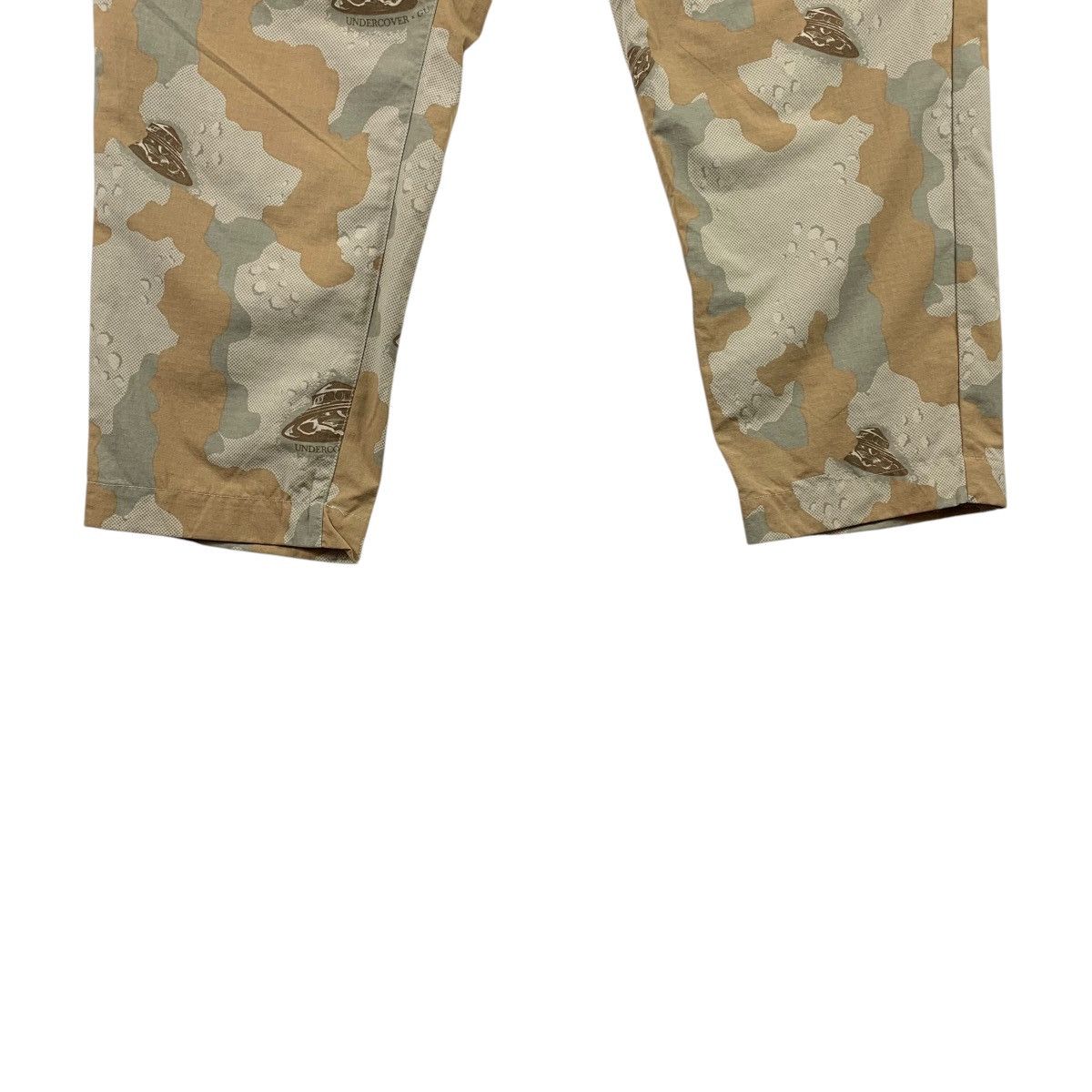 GU × Japanese Brand × Undercover GU X UNDERCOVER Camo full print cargo pants Size US 32 / EU 48 - 13 Thumbnail