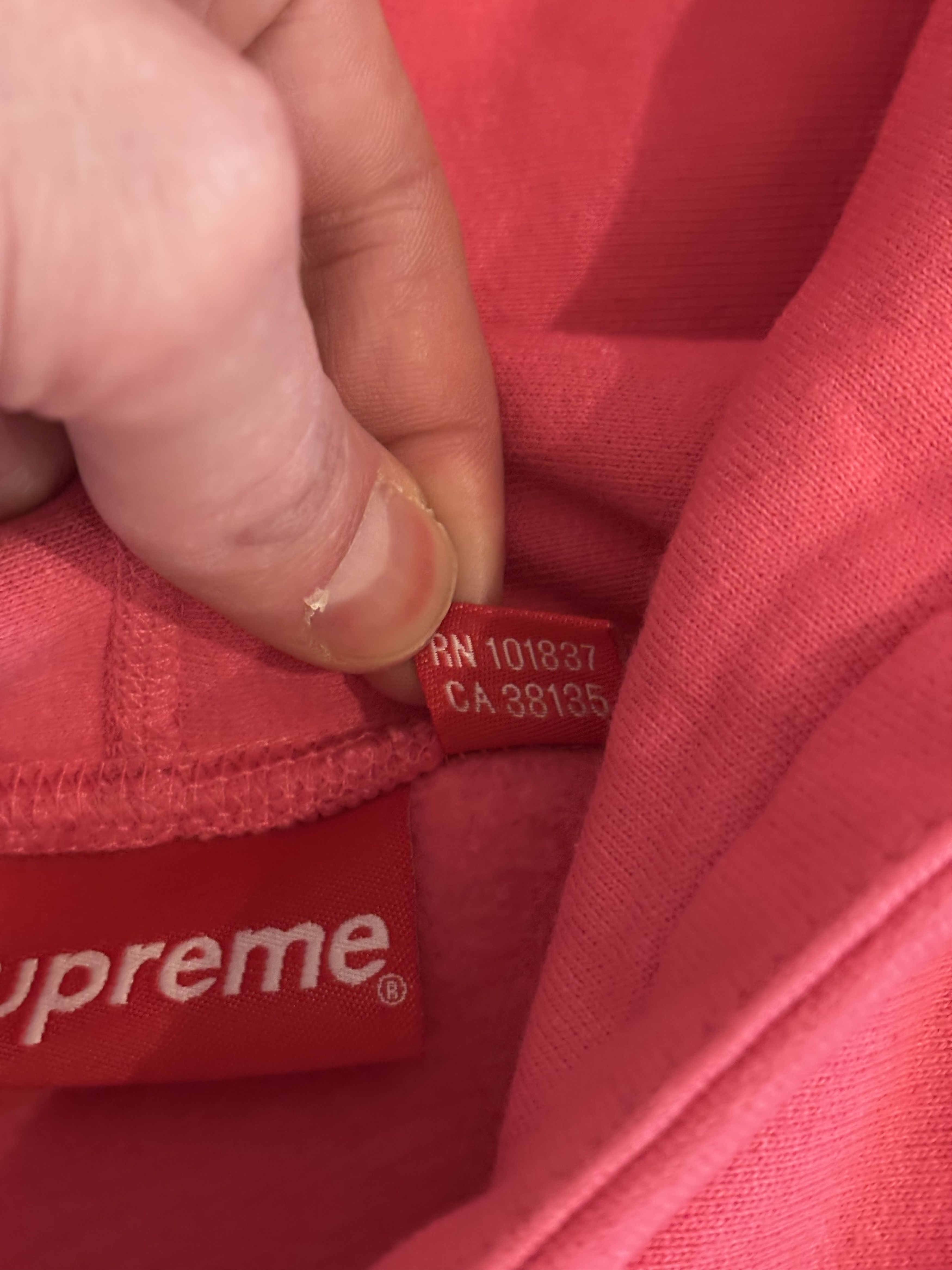 Supreme Sweat à capuche Supreme rose logo vert en tbe Size US M / EU 48-50 / 2 - 12 Thumbnail
