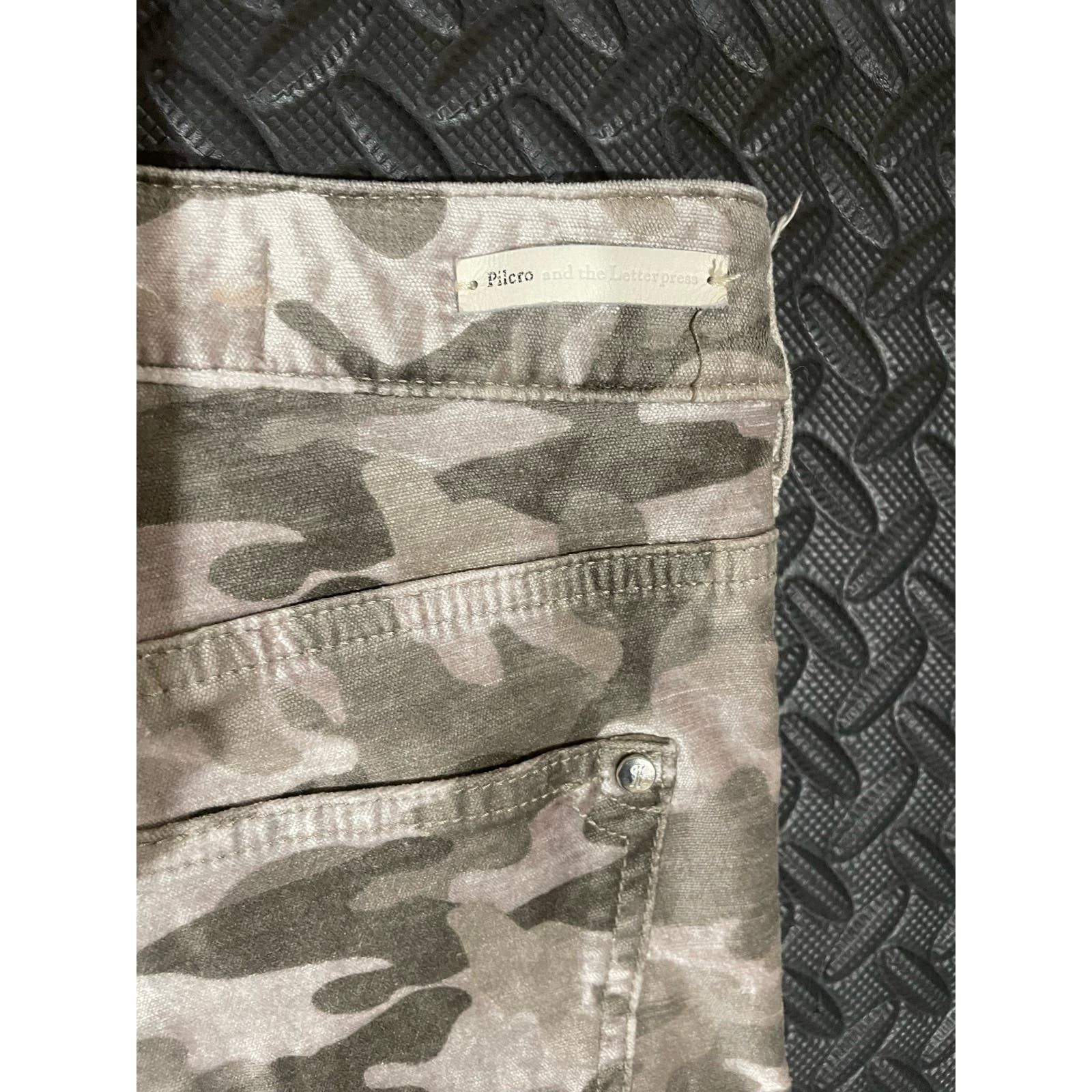Anthropologie Pilcro Velvet Camo High Rise Skinny Jeans, 27 Size 27" / US 4 / IT 40 - 7 Thumbnail