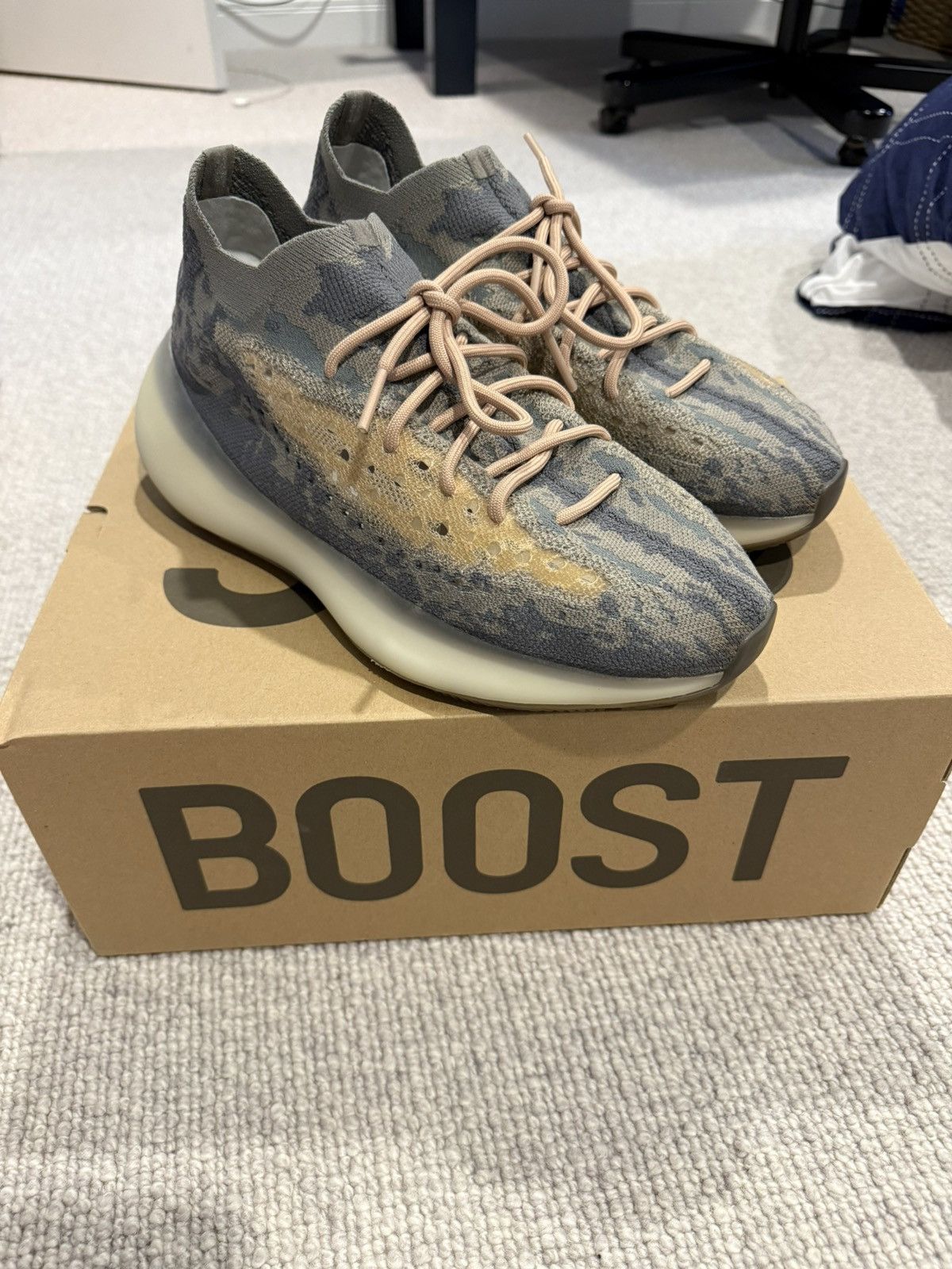Yeezy Yeezy Boost 380 mist non-reflective Size US 11 / EU 44 - 3 Thumbnail