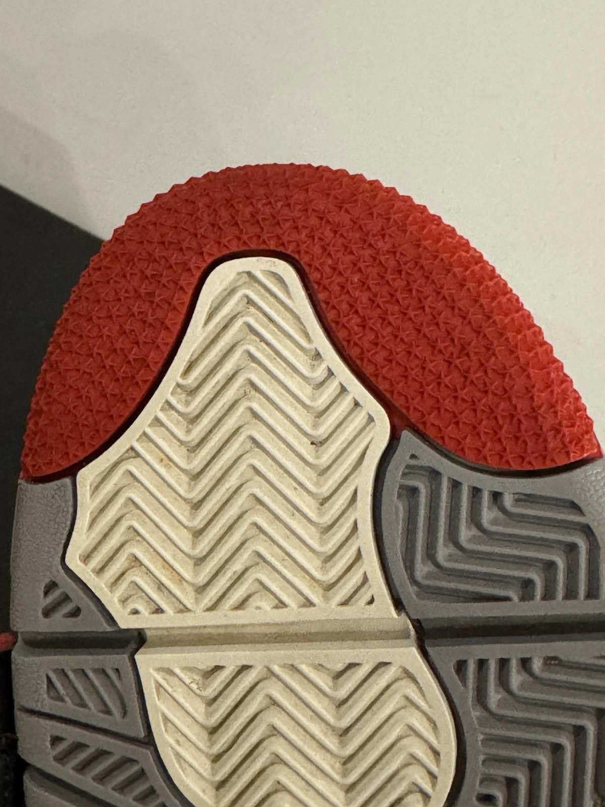 Jordan Brand Size 10.5 - Air Jordan 4 Retro Bred Reimagined Size US 10.5 / EU 43-44 - 7 Thumbnail