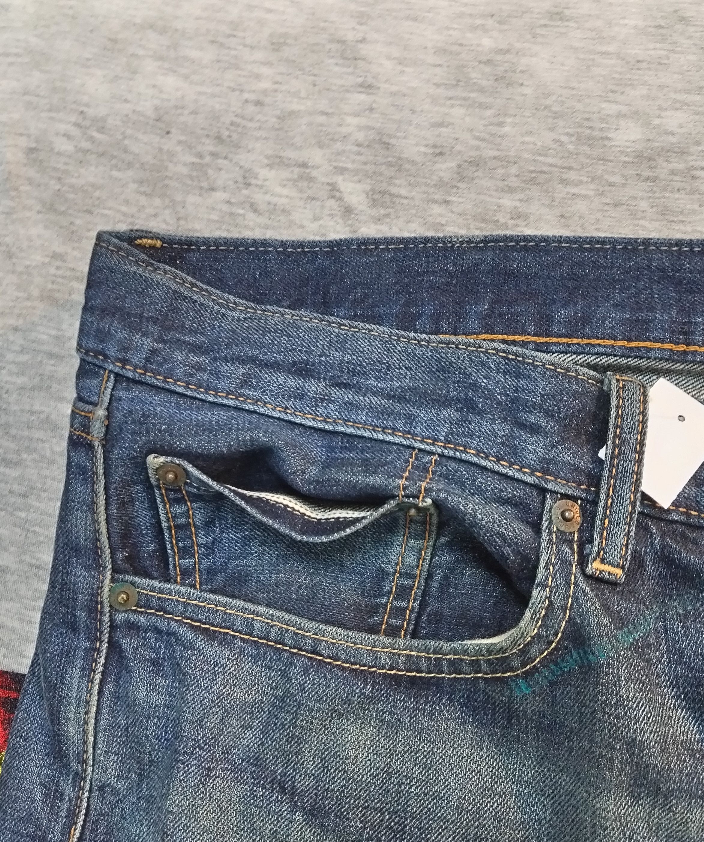 Japanese Brand × Jun Takahashi × Uniqlo Big Size SELVEDGE Uniqlo Nice Faded Patina Regular Fit Jeans Size US 40 / EU 56 - 10 Thumbnail