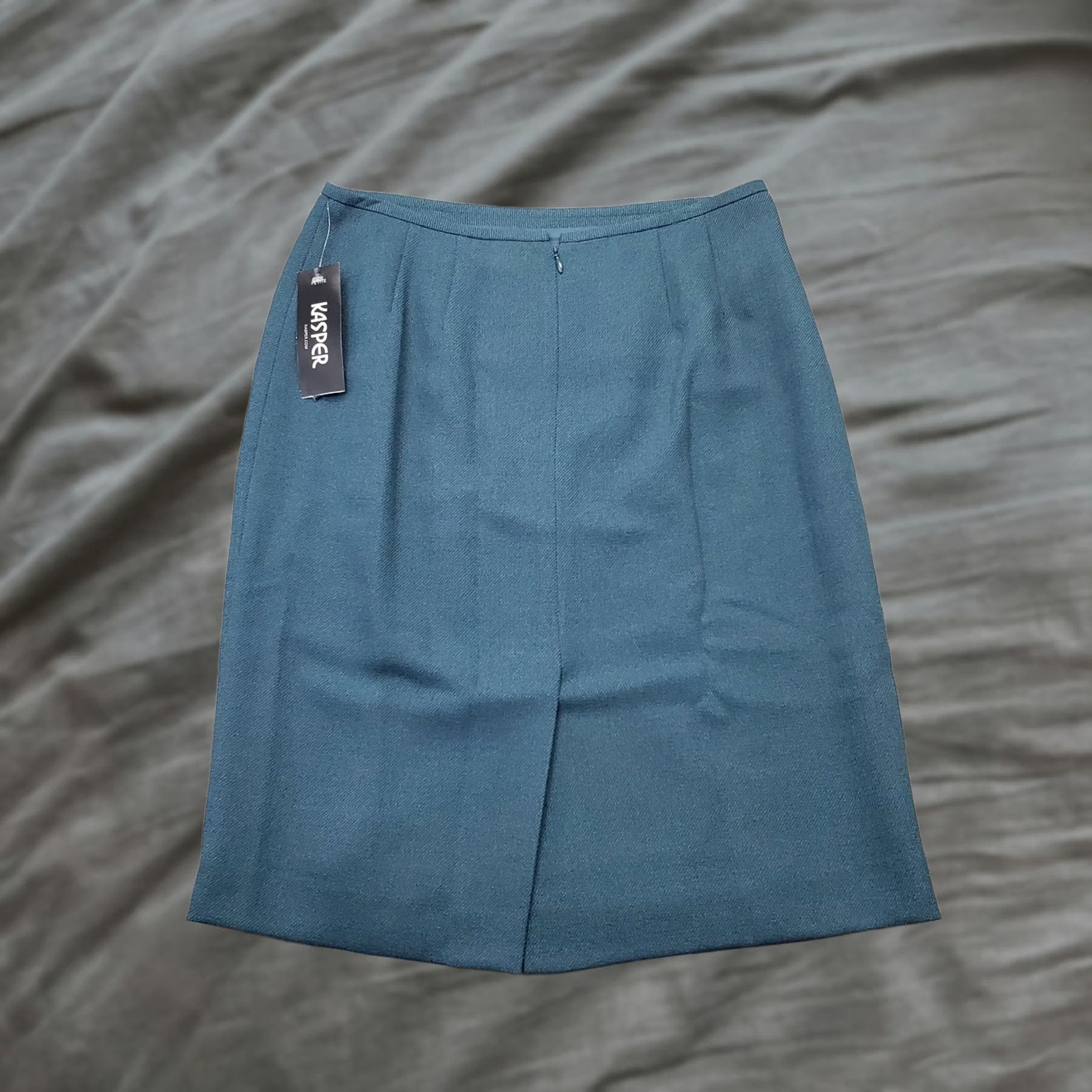 Kasper Kasper Pencil Skirt Womens Size 8P Multicolor Lined Pleated Front Vented Back Zip NWT Size 30" / US 8 / IT 44 - 1 Thumbnail