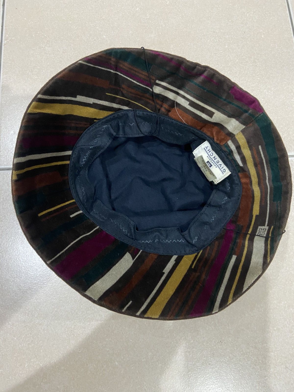 Givenchy 90s Givenchy Buckett Hat Size ONE SIZE - 6 Thumbnail