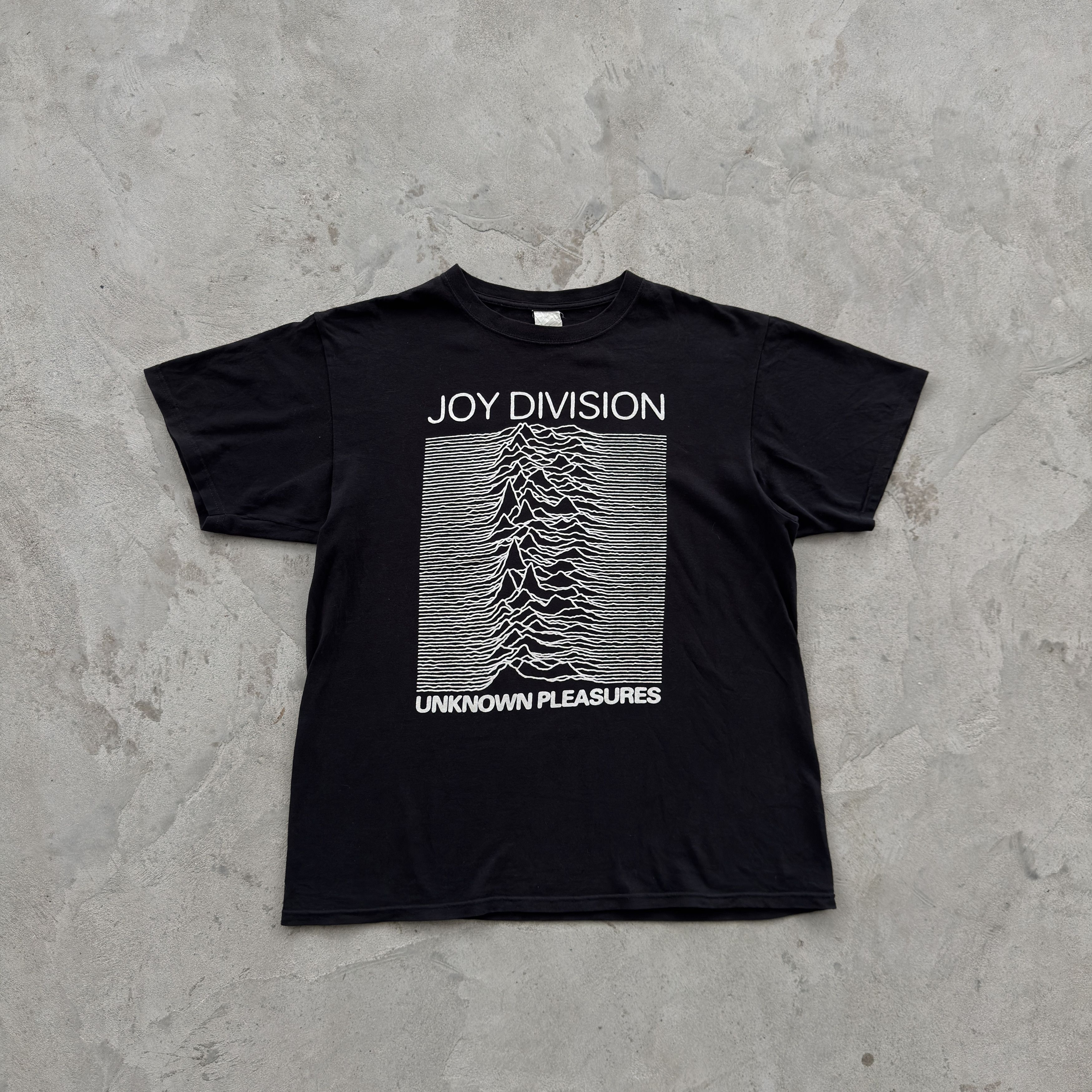 Joy Division Vintage 90s Joy Division Unknown Pleasures Tee Size US L / EU 52-54 / 3 - 1 Thumbnail
