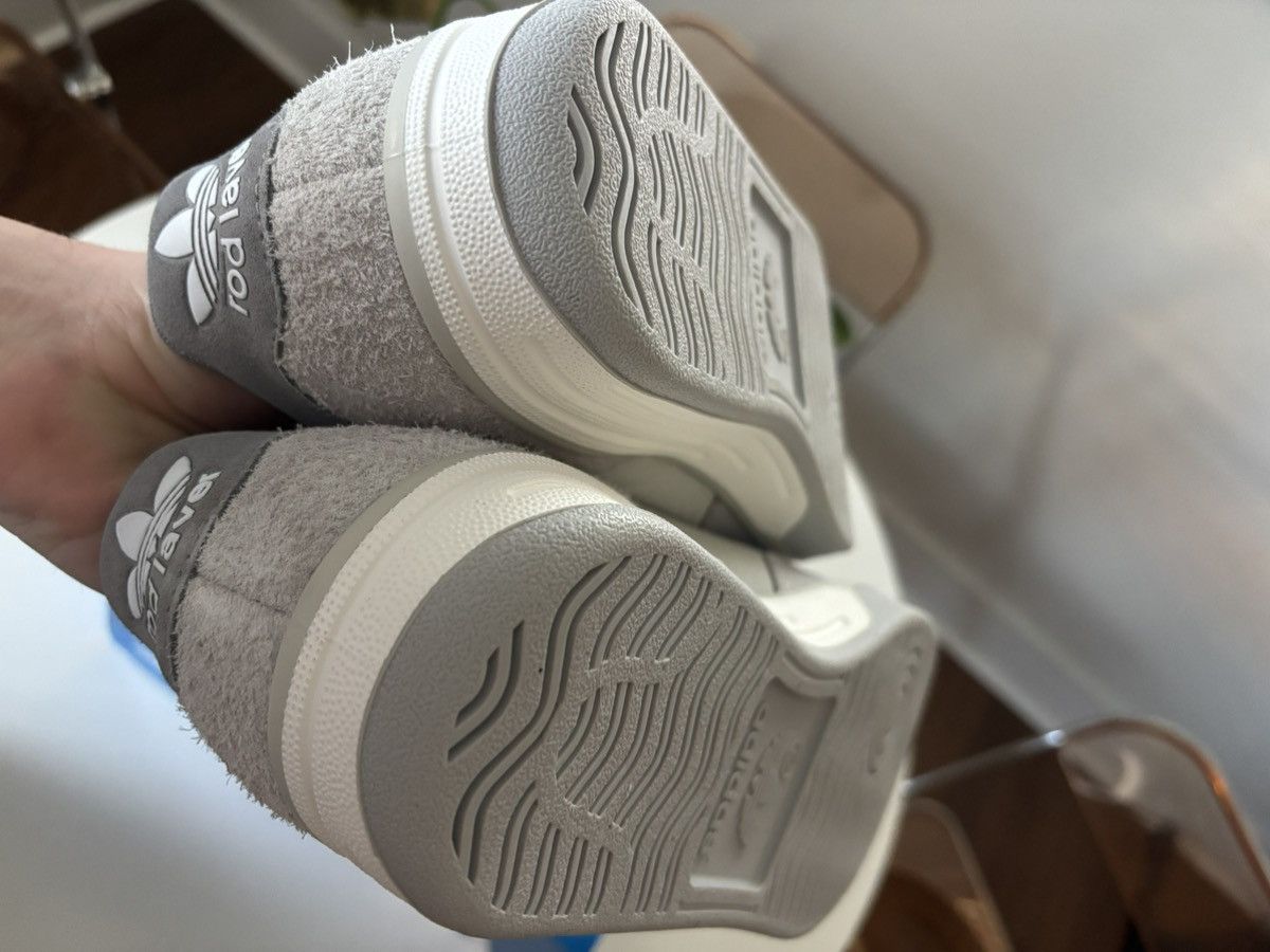 Adidas Rare Adidas Rod Laver Gray Size US 12 / EU 45 - 6 Thumbnail