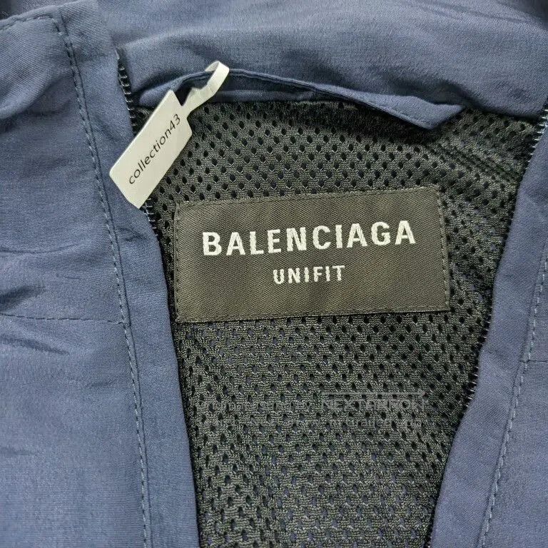 Balenciaga Balenciaga White Blue Logo Jacket XS. Size US XS / EU 42 / 0 - 3 Thumbnail