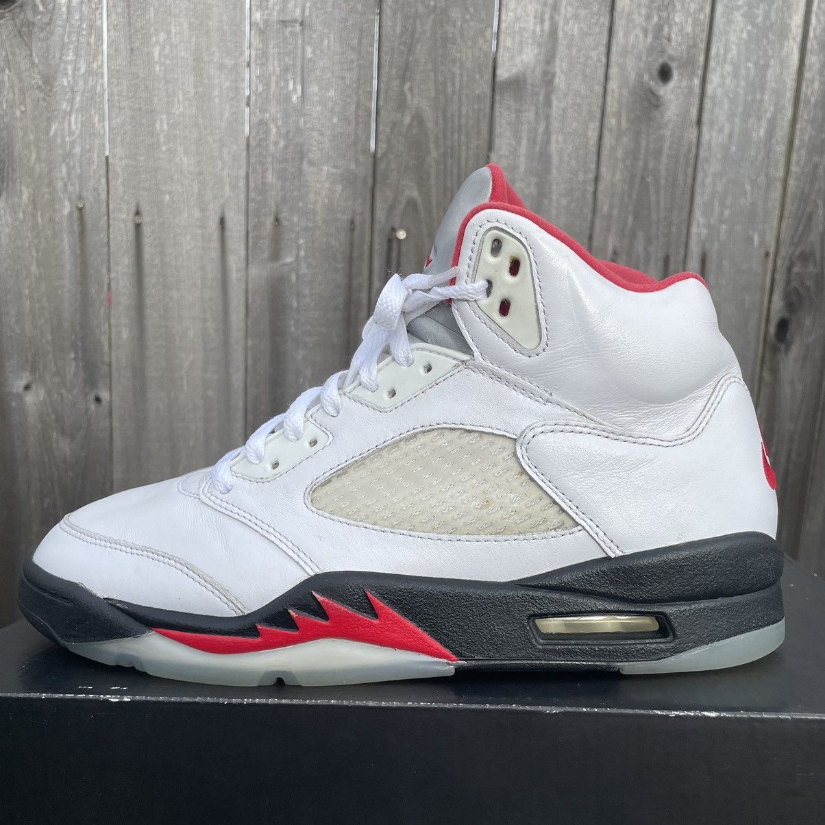 Jordan Brand × Nike Nike air Jordan 5 Fire Red size 9.5 2020 Size US 9.5 / EU 42-43 - 4 Thumbnail