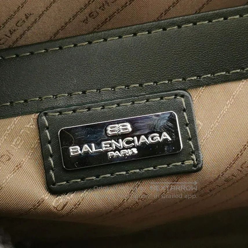 Balenciaga Balenciaga ACE Collab Calfskin Solid Vintage Clutch. Size ONE SIZE - 5 Thumbnail
