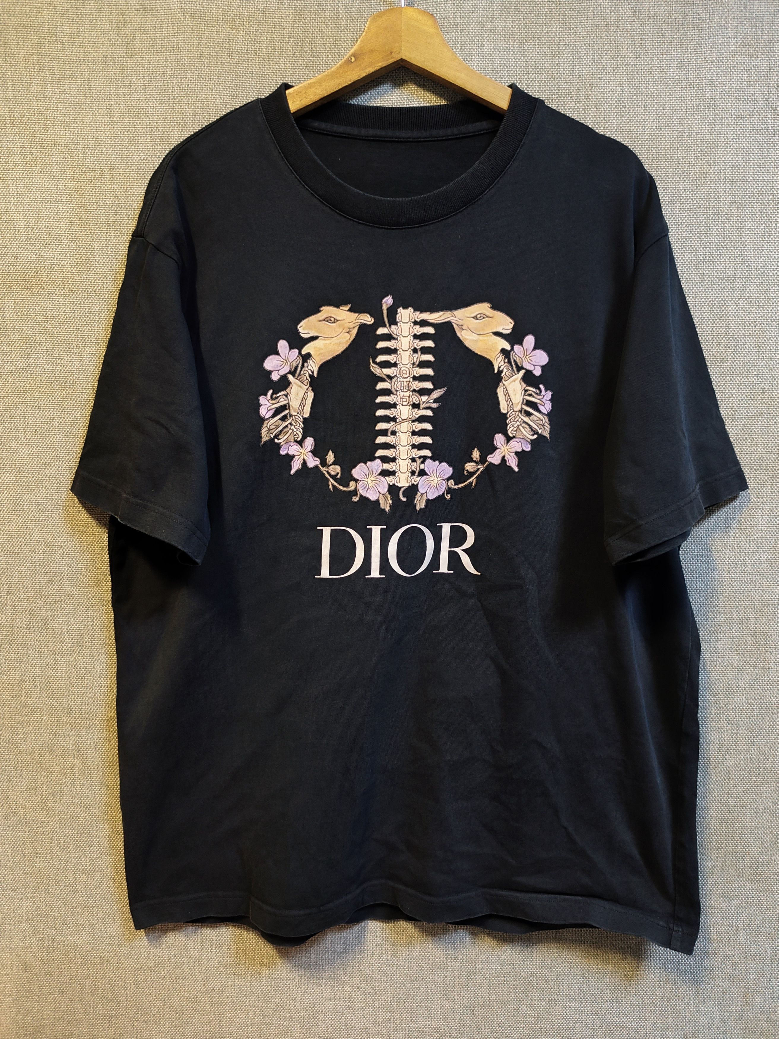 Dior Dior x Raymond Pettibon "Spine & Floral" Tee Size US L / EU 52-54 / 3 - 1 Thumbnail