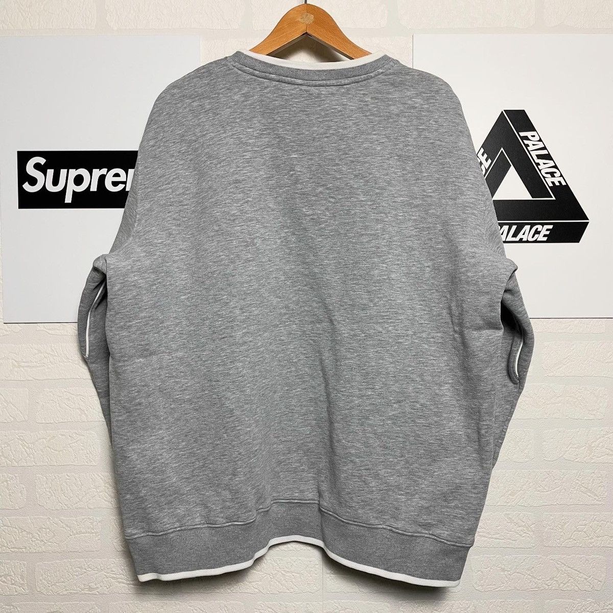 Nike VINTAGE NIKE SWEATSHIRT CENTER LOGO SWOOSH FADED 90s Size US L / EU 52-54 / 3 - 2 Thumbnail