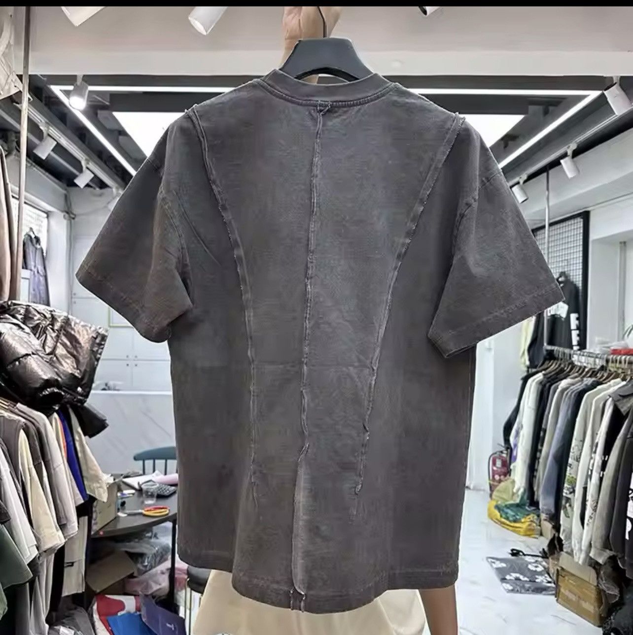 Japanese Brand × Vintage Small Pleated Design Embroidered Tshirt Size US L / EU 52-54 / 3 - 2 Thumbnail
