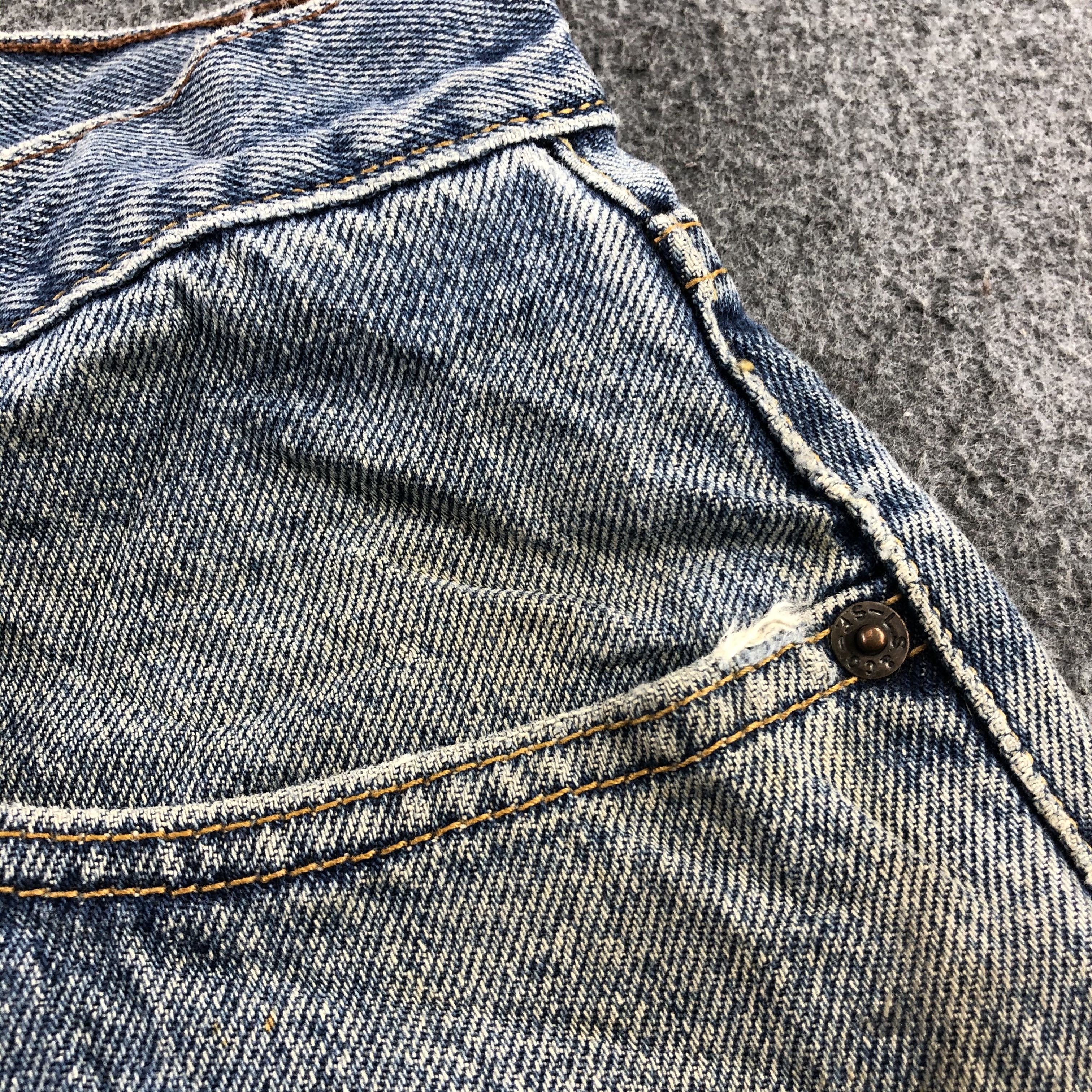 Levi's Vintage Blue Wash Levis Jeans-J2289 Size US 35 - 11 Thumbnail