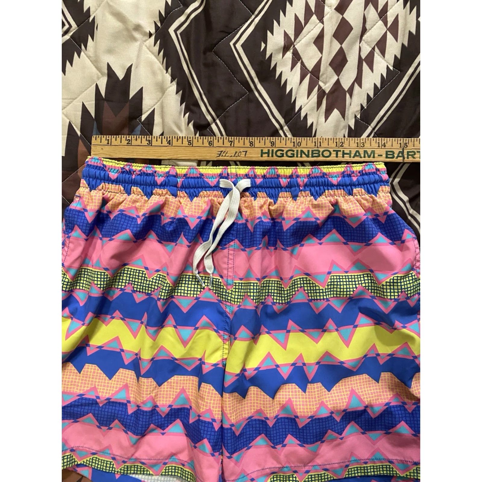 Chubbies Chubbies Trunks Swim L Geometric Multicolor Lined 5.5” Inseam Men’s Retro Beach Size US 33 - 4 Thumbnail