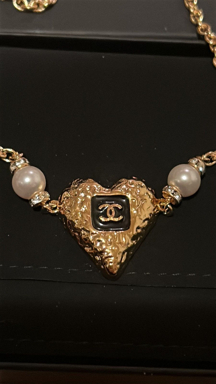Chanel CHANEL Resin Crystal Pearl Chain Heart CC Pendant Necklace Size ONE SIZE - 4 Thumbnail