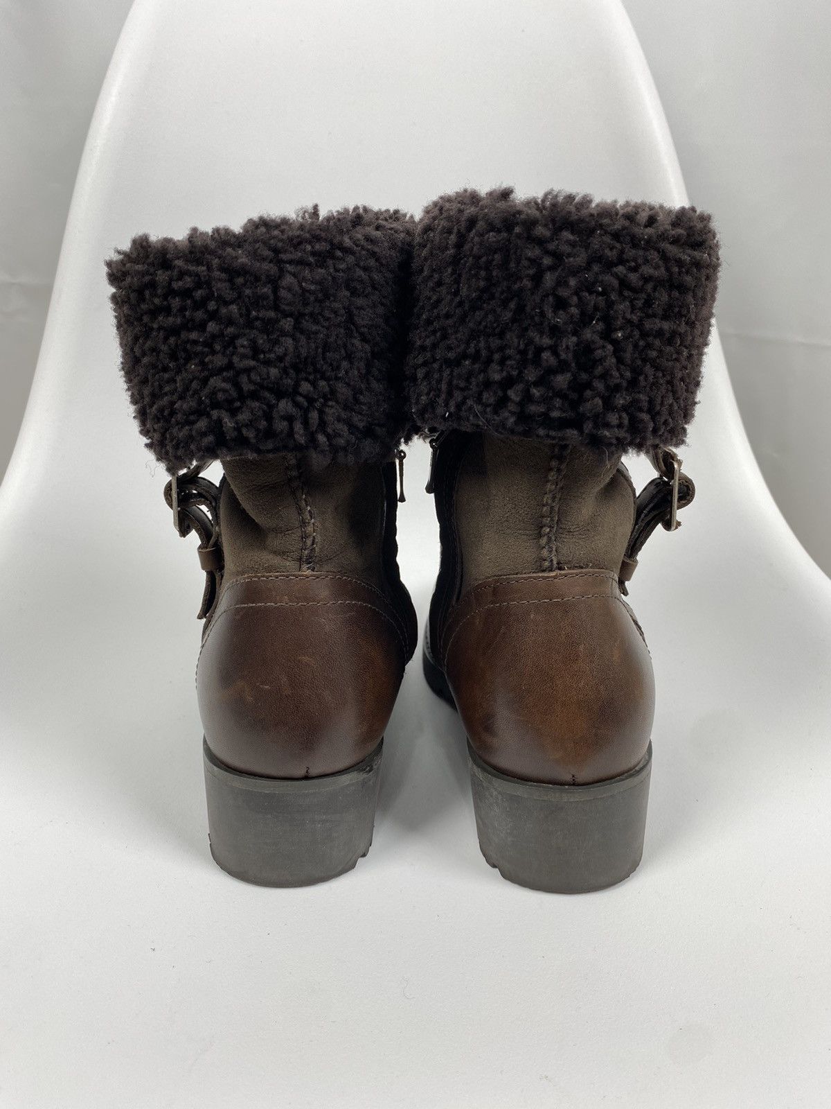 Ugg UGG Australia Genuine Leather Boots Fut Trim size 38 Size US 7 / IT 37 - 3 Thumbnail
