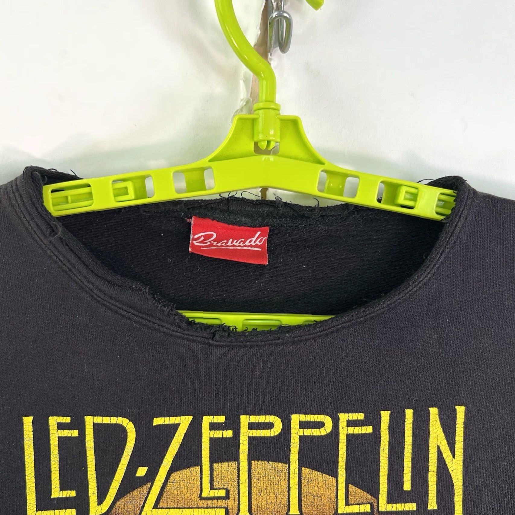 Bravado VINTAGE Led Zepplin 1975 US Tour Sweatshirt Bravado Mens Size L Black Graphic Print Logo Pullover Crew Neck All Seasons Rock 1975 USA Mens Size US L / EU 52-54 / 3 - 5 Thumbnail