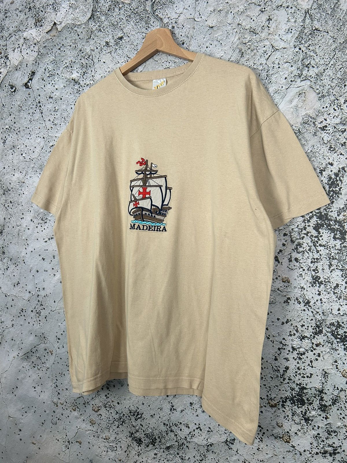Vintage Vintage Madeira Embroidered Logo Boxy Graphic Tee 90s Size US XXL / EU 58 / 5 - 2 Thumbnail
