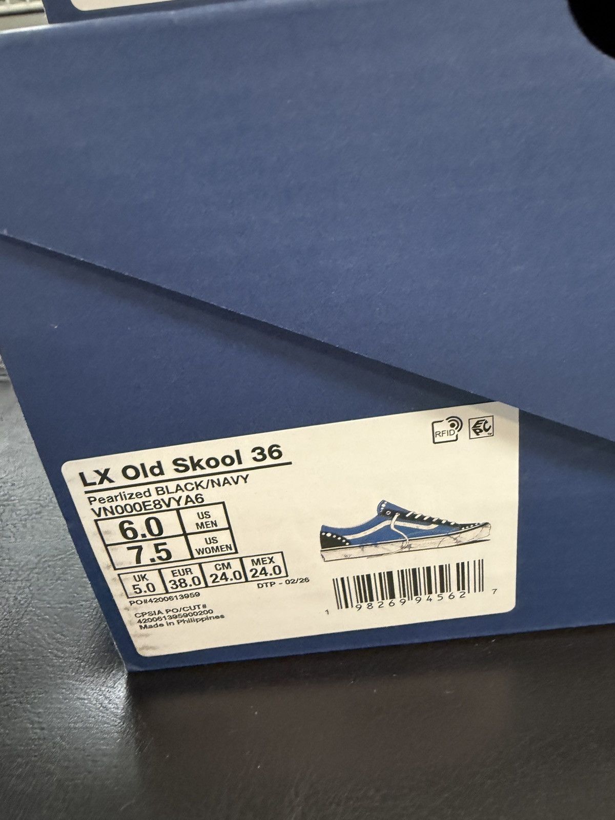 Vans Vans Old Skool ‘36 LS Pearlized ‘Navy’ Size US 6 / EU 39 - 6 Thumbnail