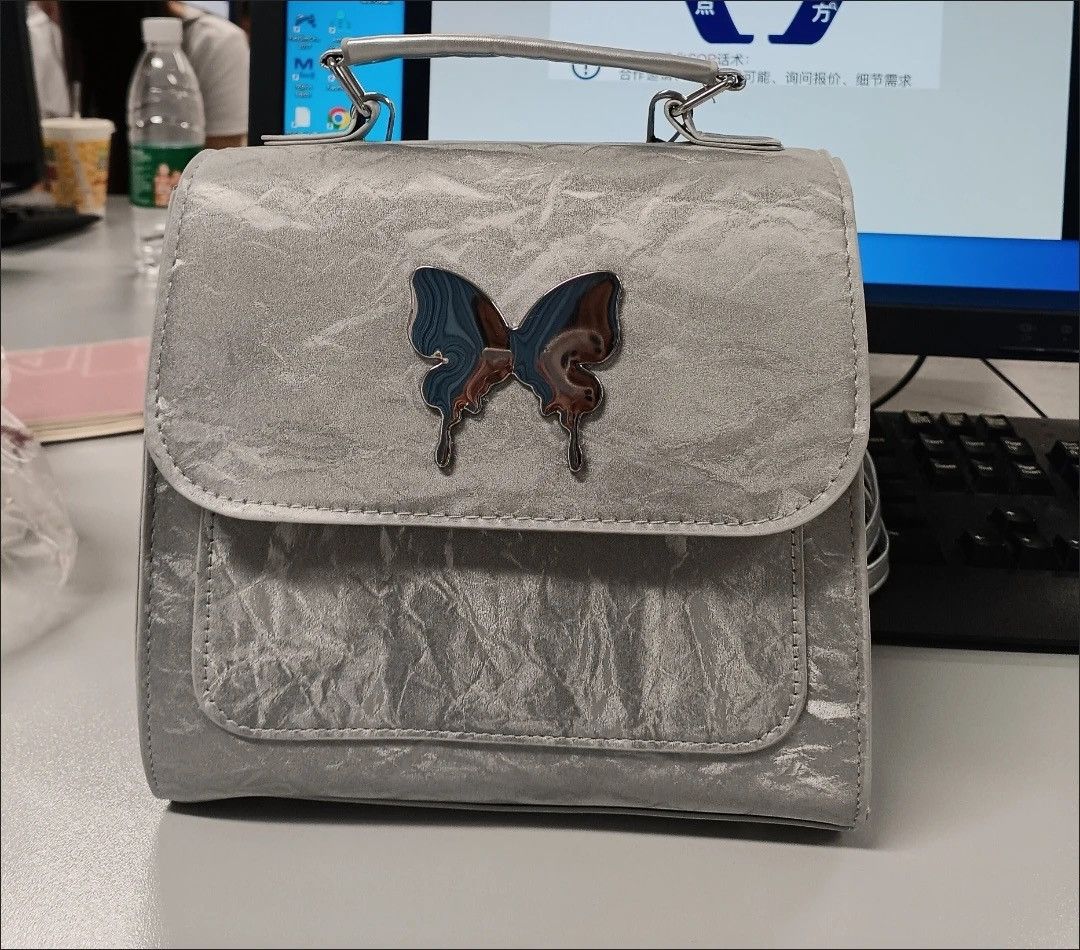 Other Silver Butterfly Handle Bag - Shiny Textured Shoulder Size ONE SIZE - 1 Thumbnail
