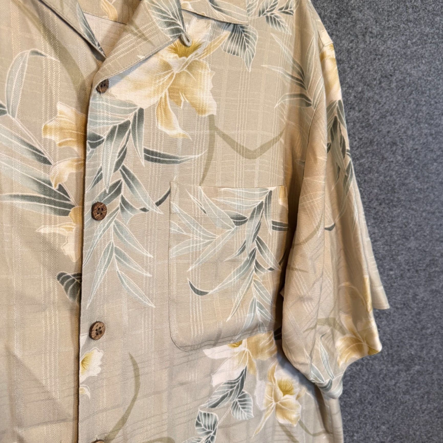 Tommy Bahama Tommy Bahama Shirt Mens Small Yellow Silk Short Sleeve Button-Up Floral Hawaiian Size US S / EU 44-46 / 1 - 5 Thumbnail