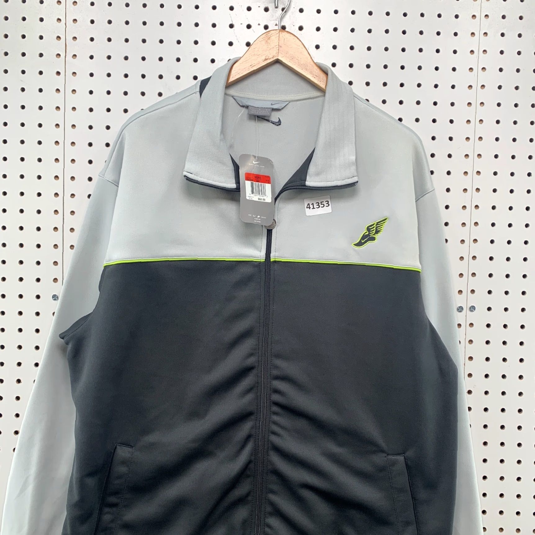 Nike VINTAGE Nike Foot Wing Track Jacket Mens L Gray Zip NWT Size US L / EU 52-54 / 3 - 4 Thumbnail