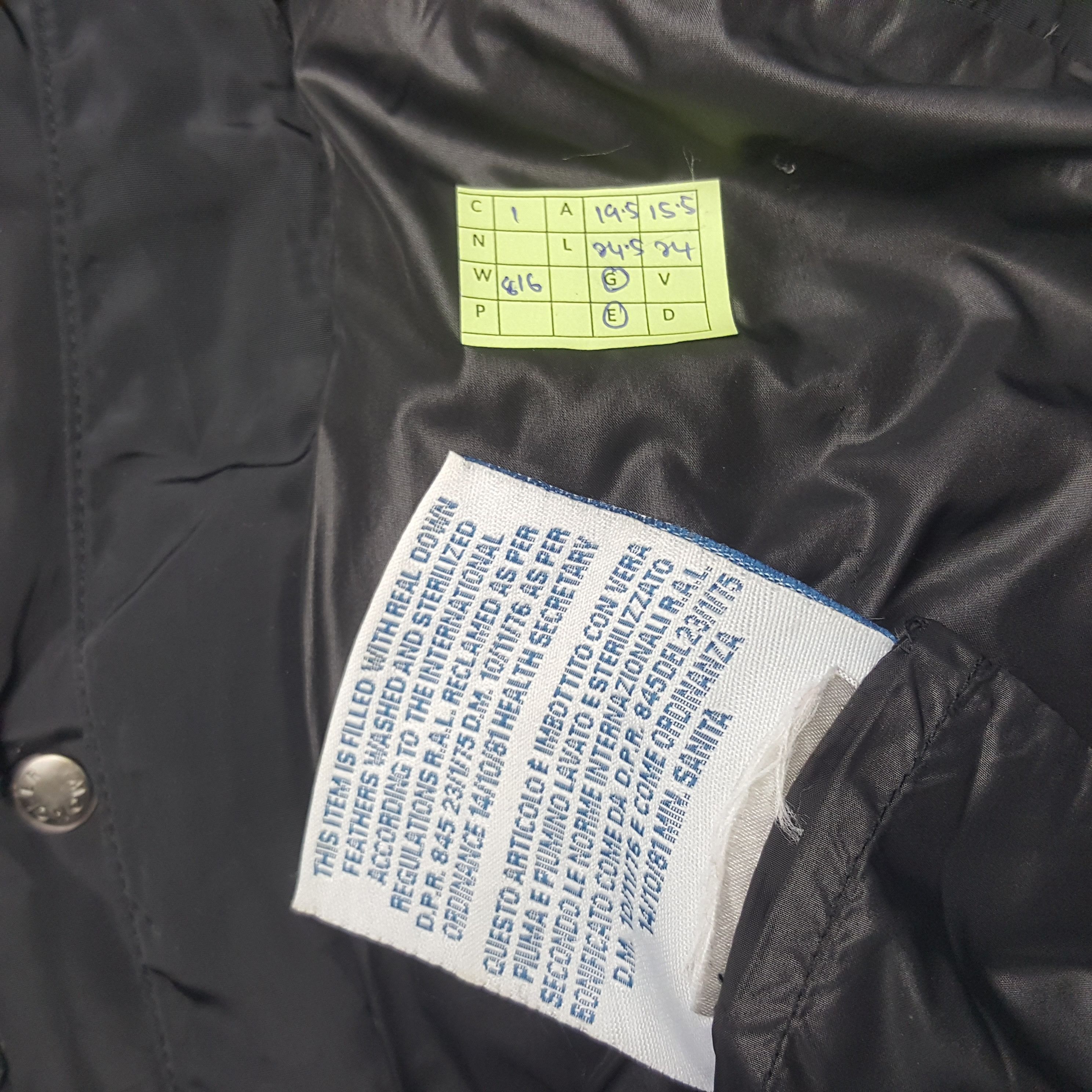 Vintage Vintage Moncler Puffer Hoodies Jacket RR1 Size US S / EU 44-46 / 1 - 7 Thumbnail