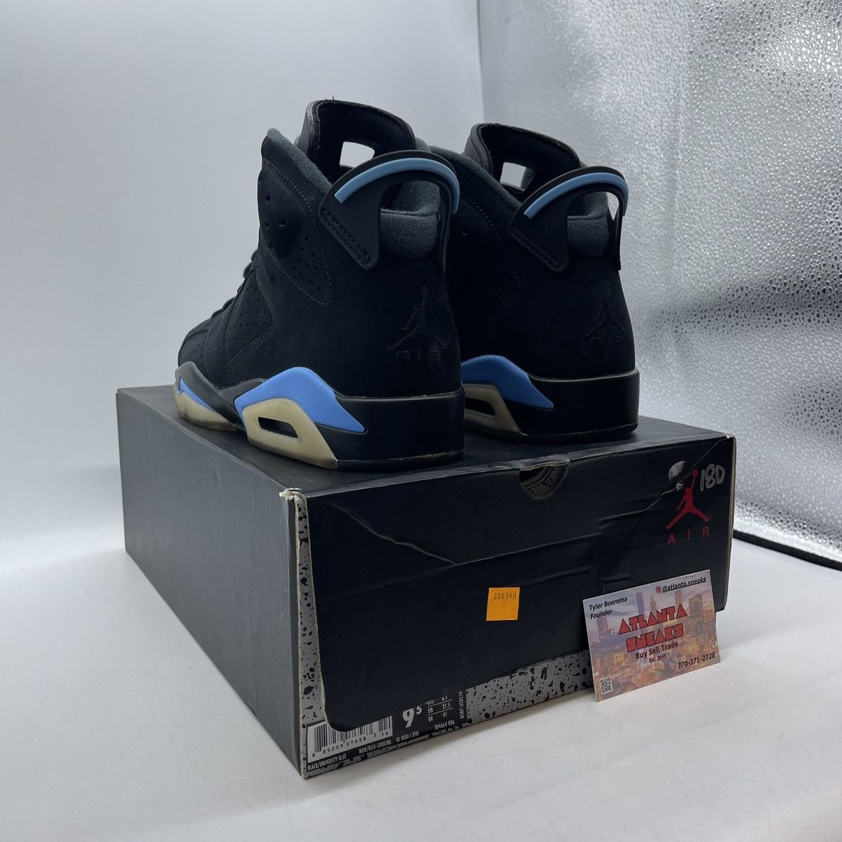 Jordan Brand Air Jordan 6 UNC Size US 9.5 / EU 42-43 - 4 Thumbnail