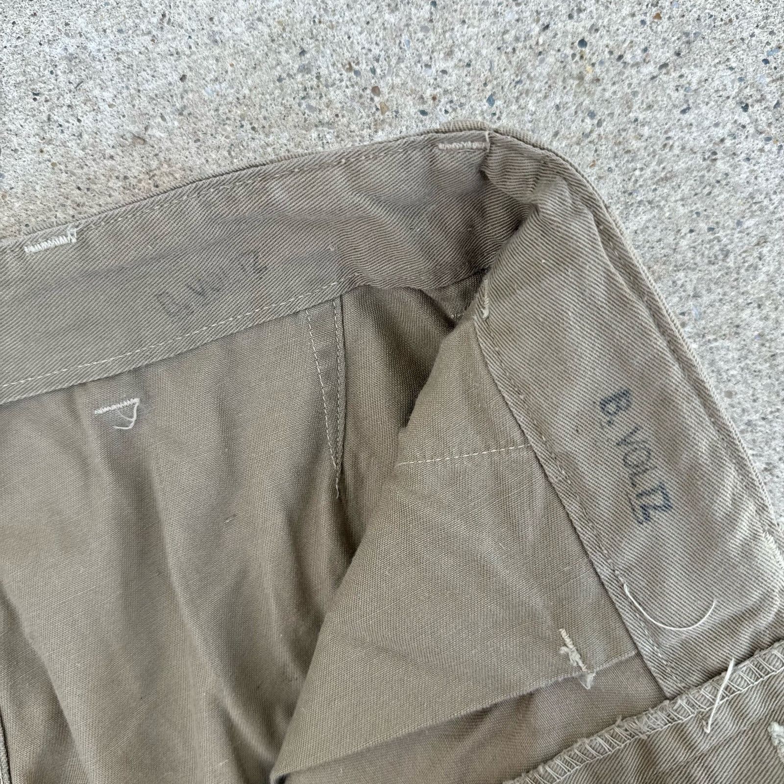 Vintage Original WWII US Army Khaki Trousers Size US 28 / EU 44 - 5 Thumbnail