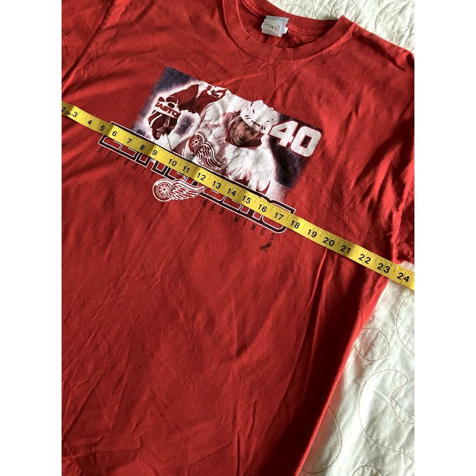 Vintage VINTAGE Henrik Zetterberg Detroit Red Wings Graphic T-Shirt Men’s XL Red Cotton Crew Neck Short Sleeve Logo Sports 90s Size US XL / EU 56 / 4 - 3 Thumbnail