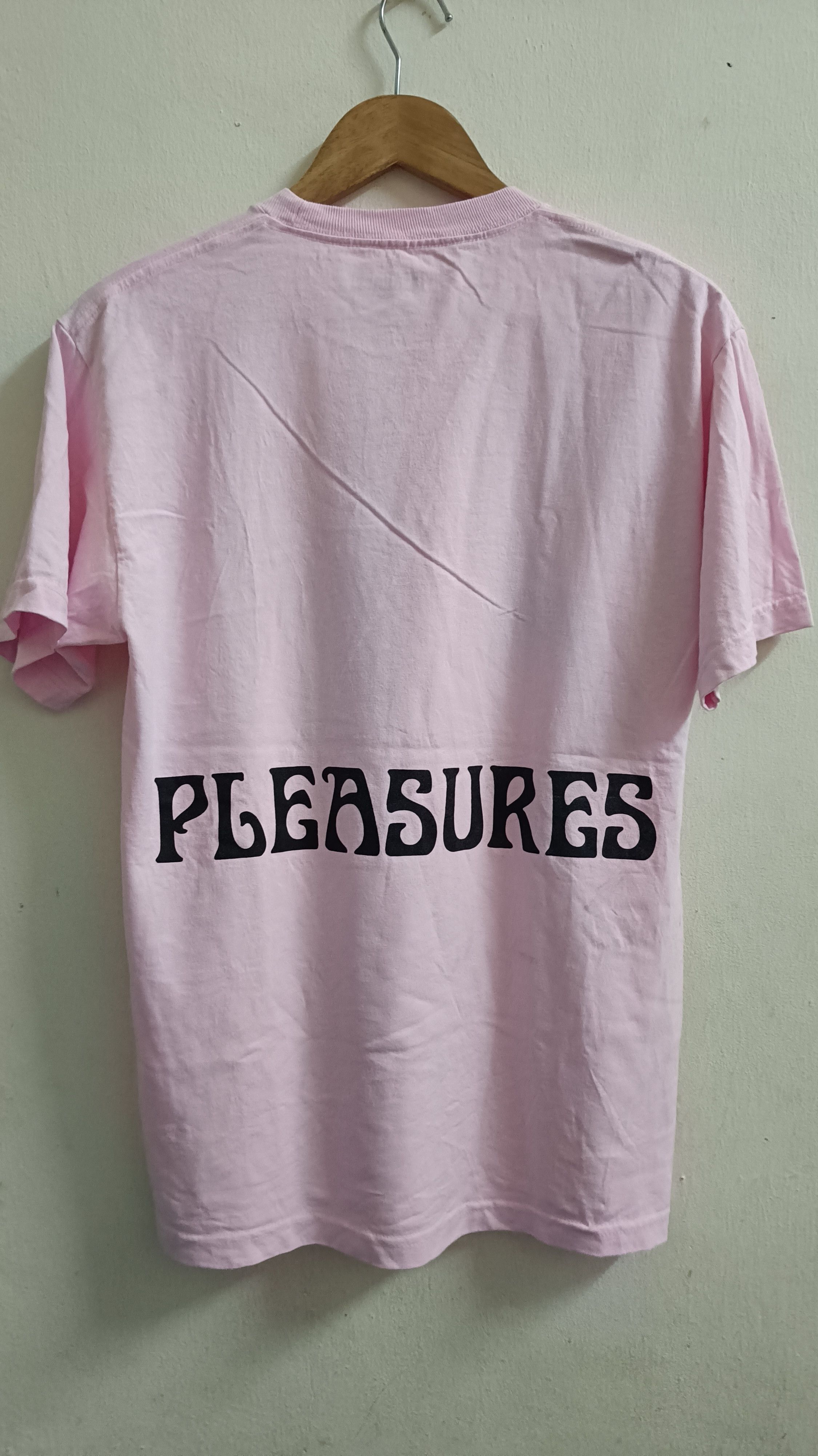 Pleasures 🔥🔥 Pleasures Panic Is A Human Trait Tee Size US M / EU 48-50 / 2 - 2 Thumbnail