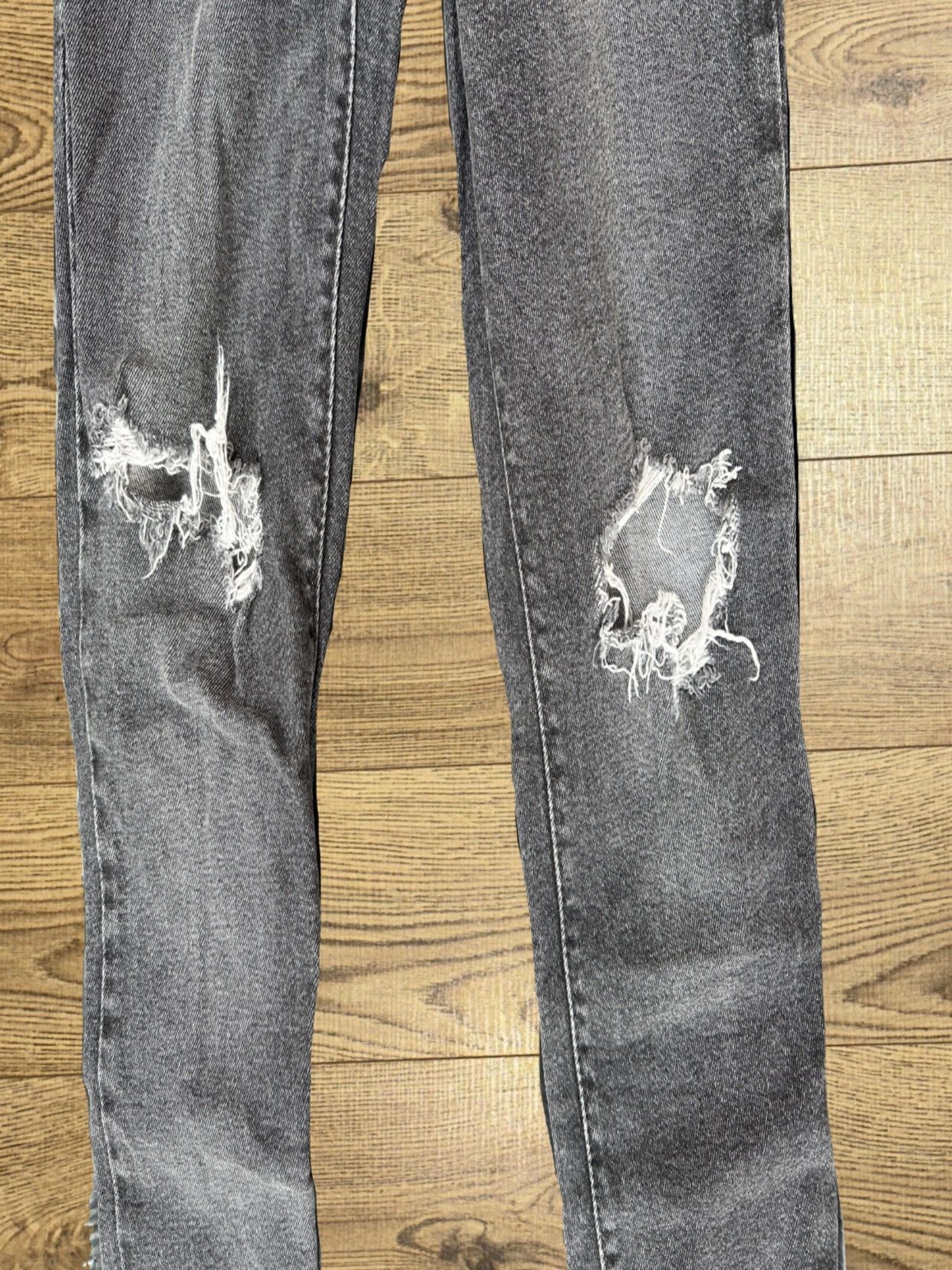 Levi's Levi’s Grey Ripped Jeans 👖 Size 25" / US 0 / IT 36 - 5 Thumbnail