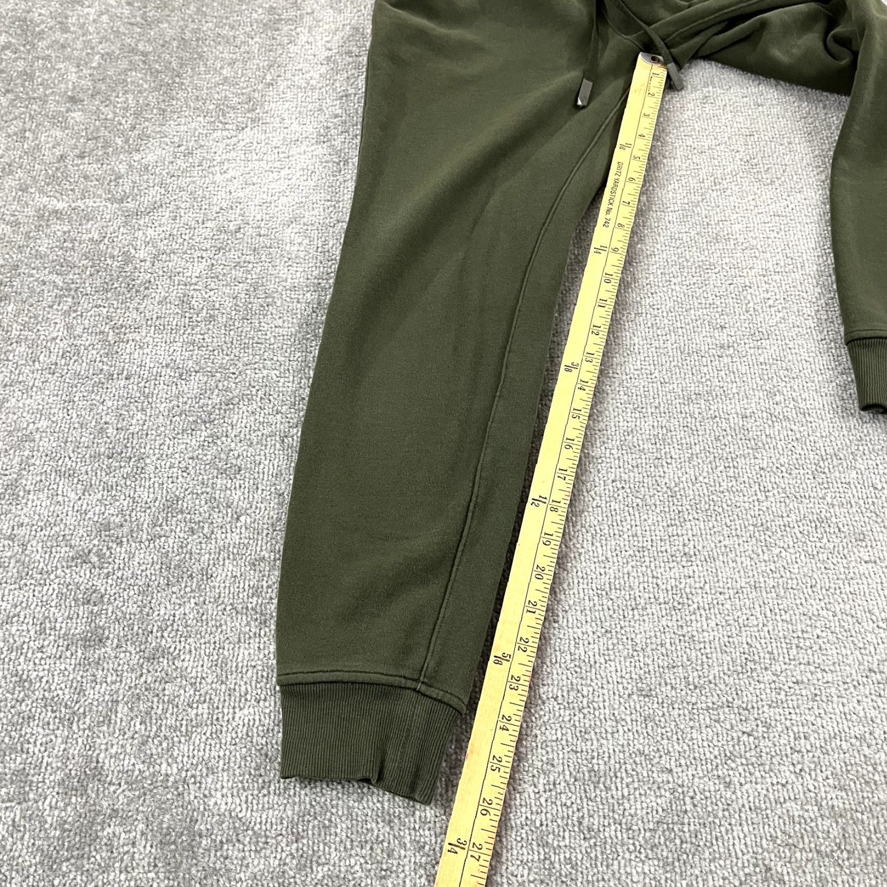 Lululemon Lululemon Pants Womens Size 4 Green Warm Down Jogger II 26" Inseam Athleisure Yoga Size 27" / US 4 / IT 40 - 6 Thumbnail