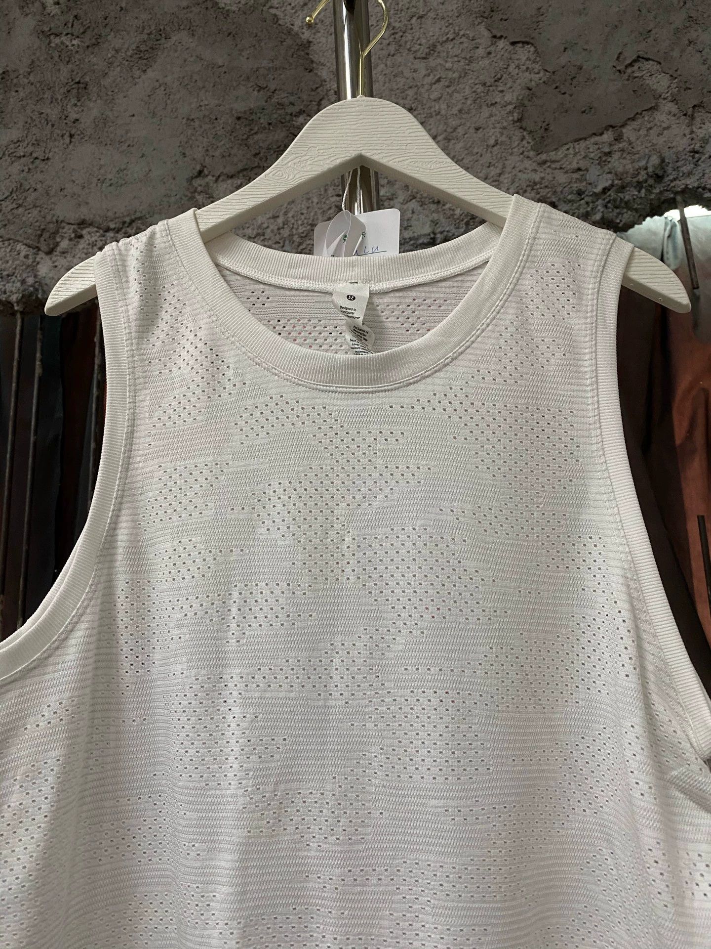 Lululemon lululemon NWT tank top US 6 Size M / US 6-8 / IT 42-44 - 3 Thumbnail