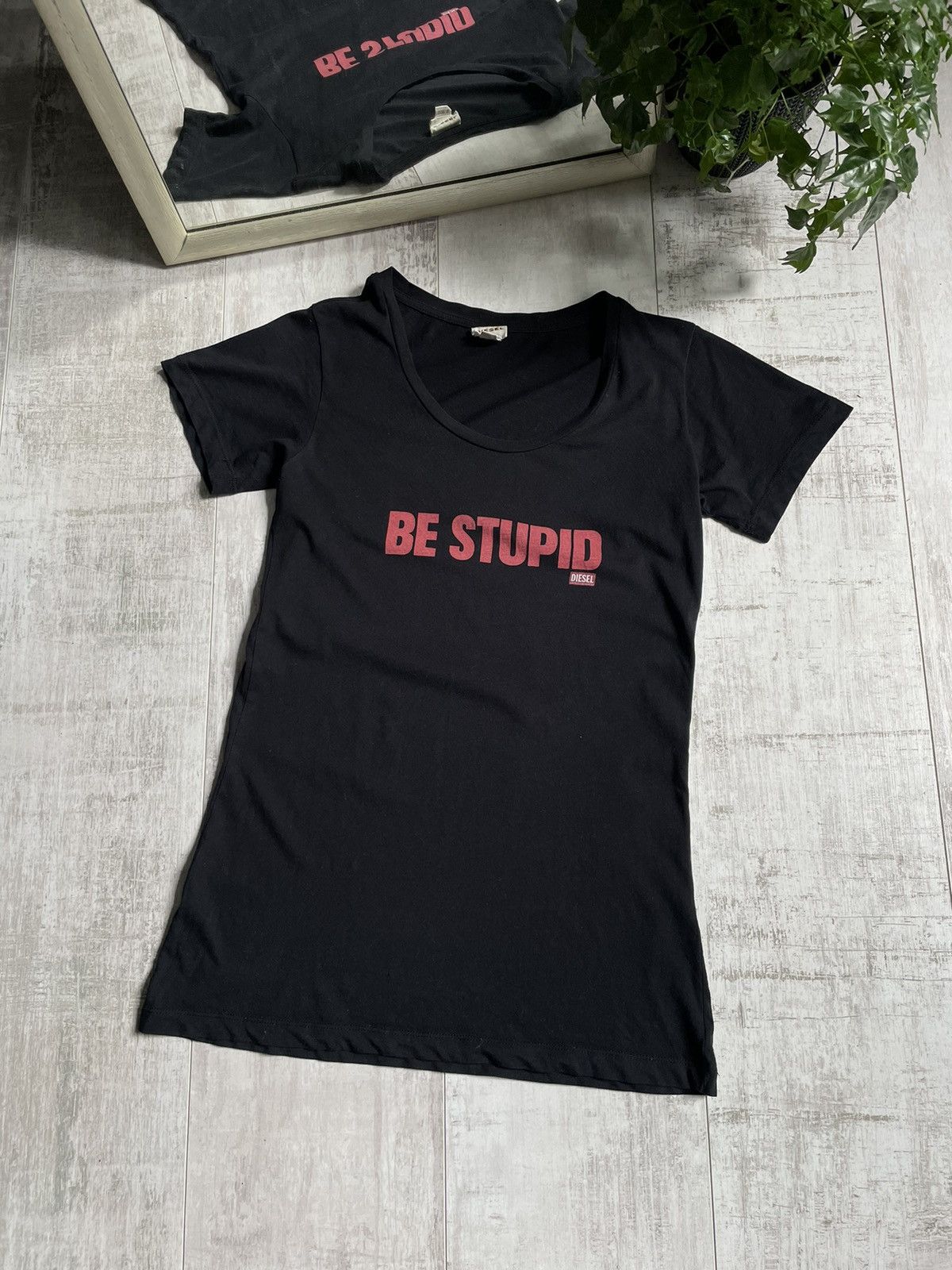 Diesel Vintage Diesel “BE STUPID” T-Shirt Avant Garde RARE Size S / US 4 / IT 40 - 1 Thumbnail