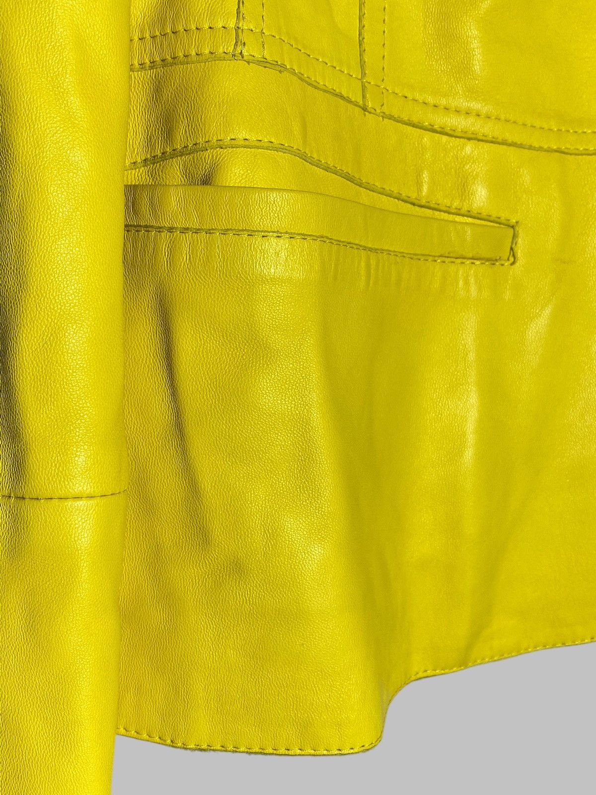 Burberry Vintage Burberry London Yellow Women’s Leather Jacket Size M / US 6-8 / IT 42-44 - 13 Thumbnail