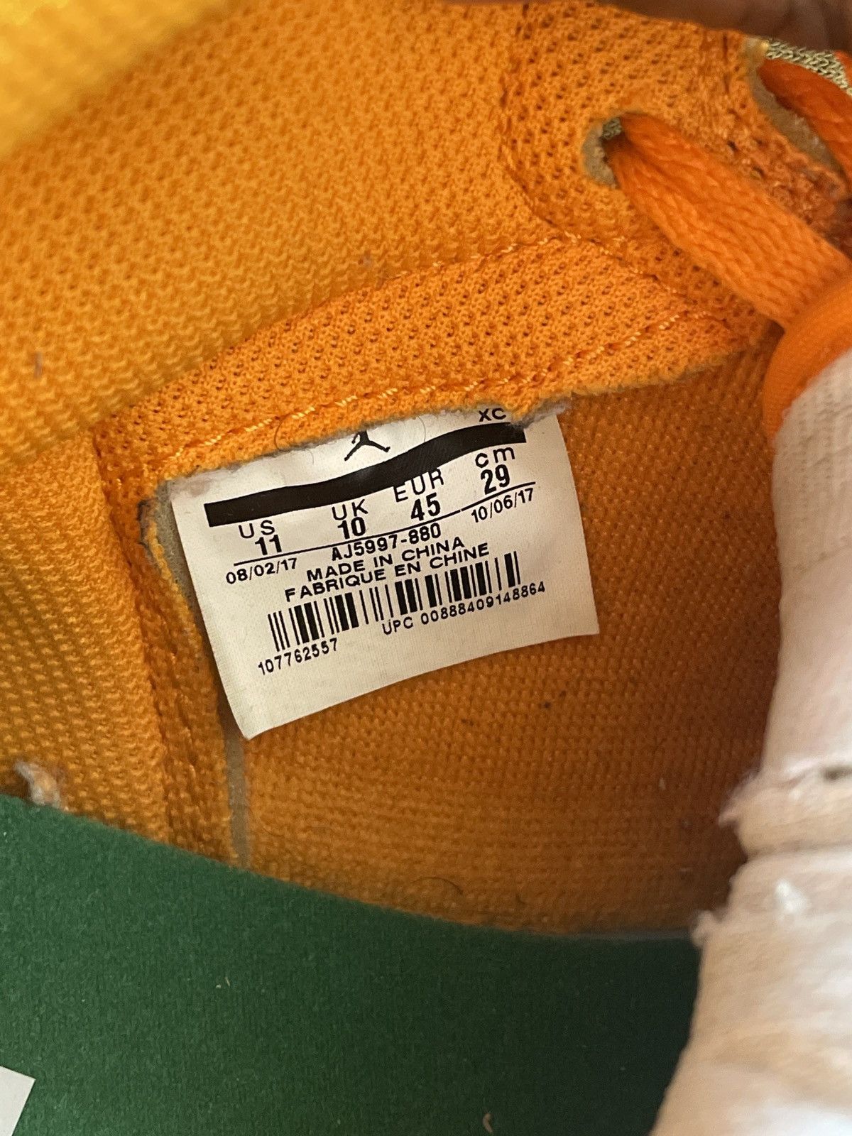 Jordan Brand × Nike Gatorade Orange Peel Jordan 1 Retro High Size US 11 / EU 44 - 10 Thumbnail