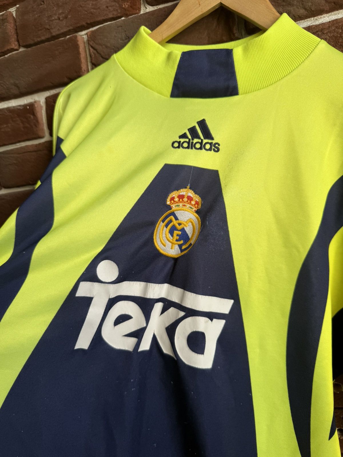 Vintage Rare Vintage 1998/99 Adidas Real Madrid Football Jersey L Size US L / EU 52-54 / 3 - 14 Thumbnail