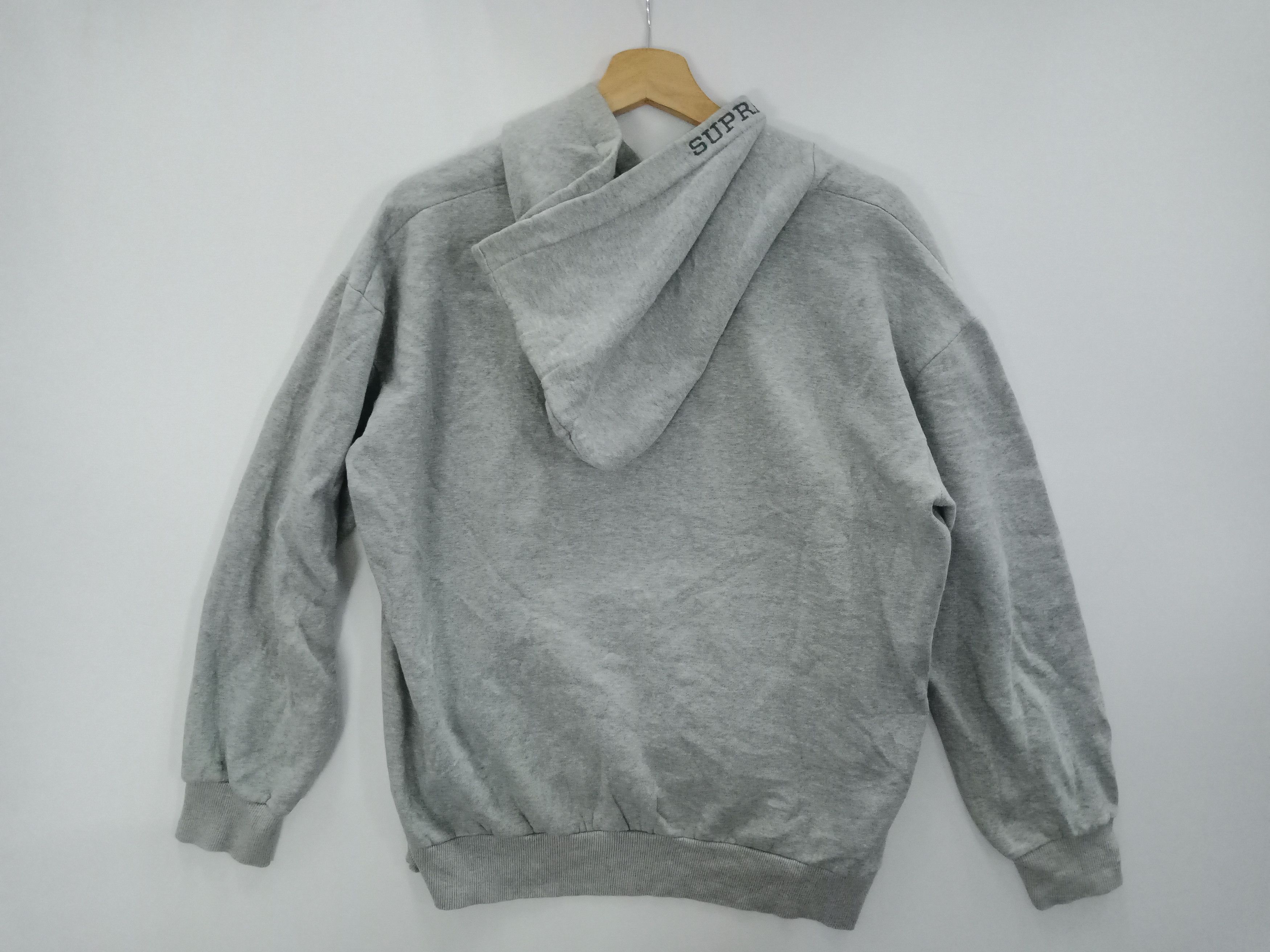 Champion × Supreme OG Supreme X Champion Embroided #B Size US L / EU 52-54 / 3 - 2 Thumbnail